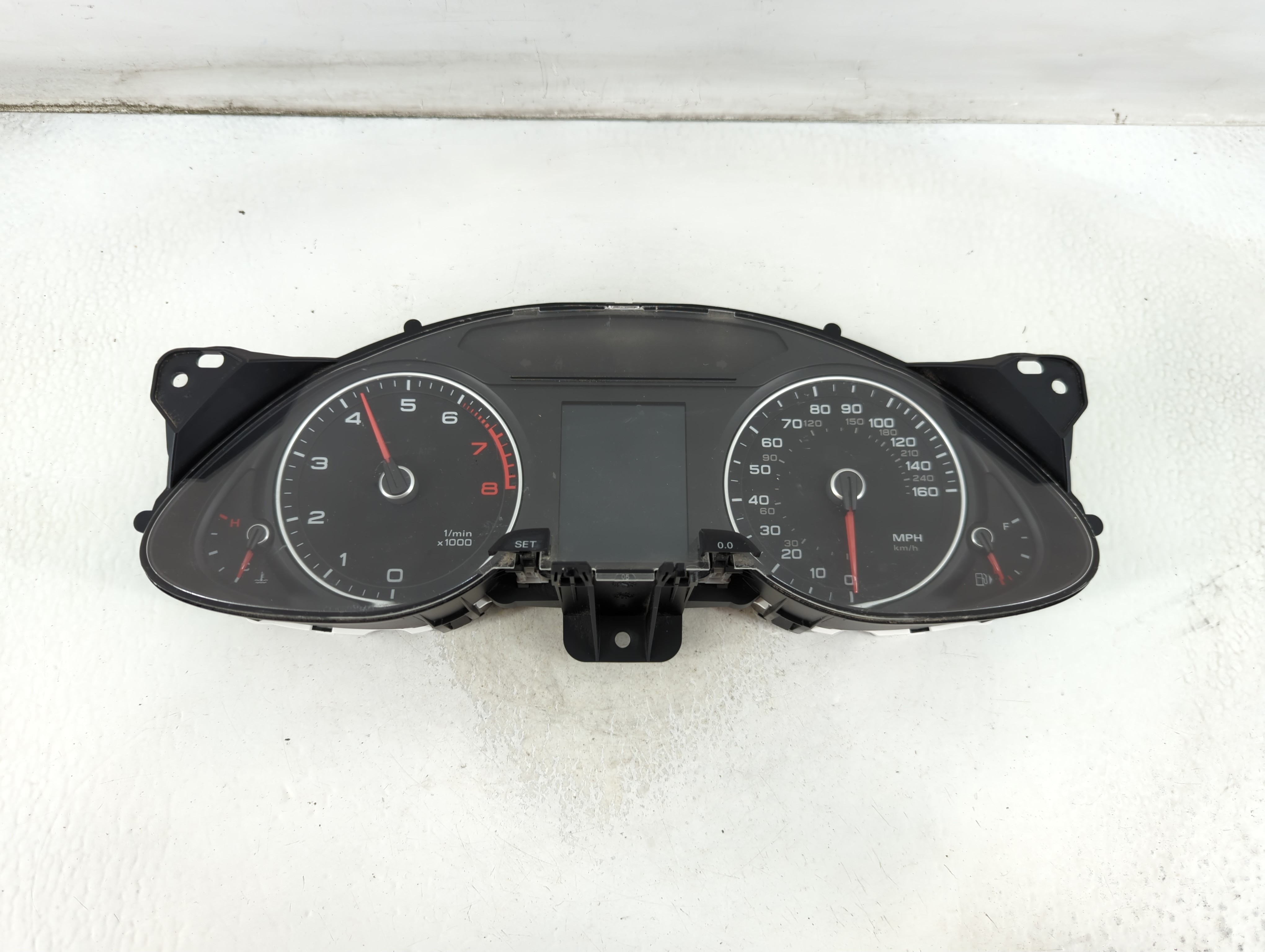 Picture of 2013-2016 Audi A4 Speedometer Instrument Cluster Gauges 8k0 920 951 E 912562