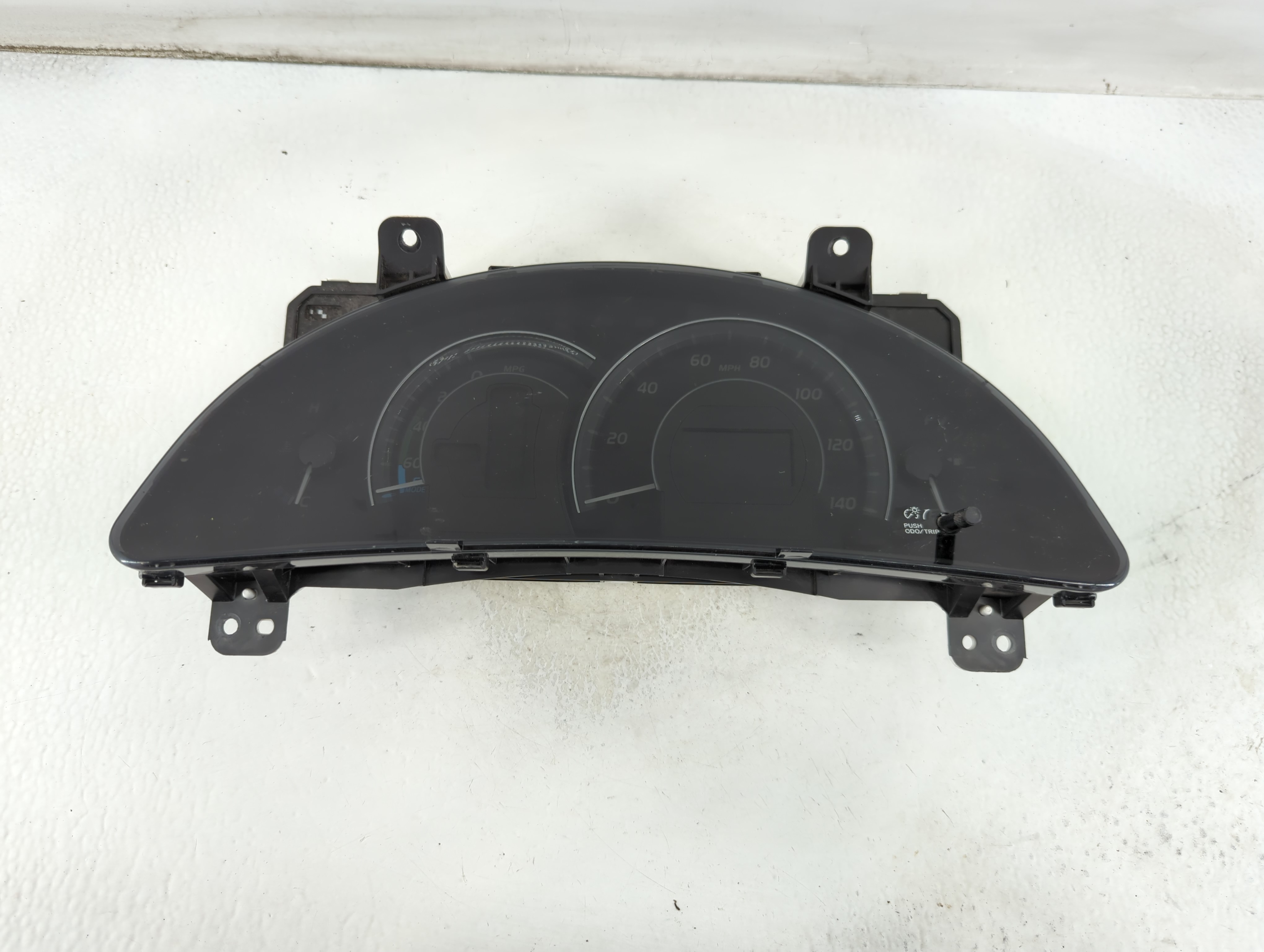 2010-2011 Toyota Camry Speedometer Instrument Cluster Gauges 83800-06j50 912566 - Oemusedautoparts1.com