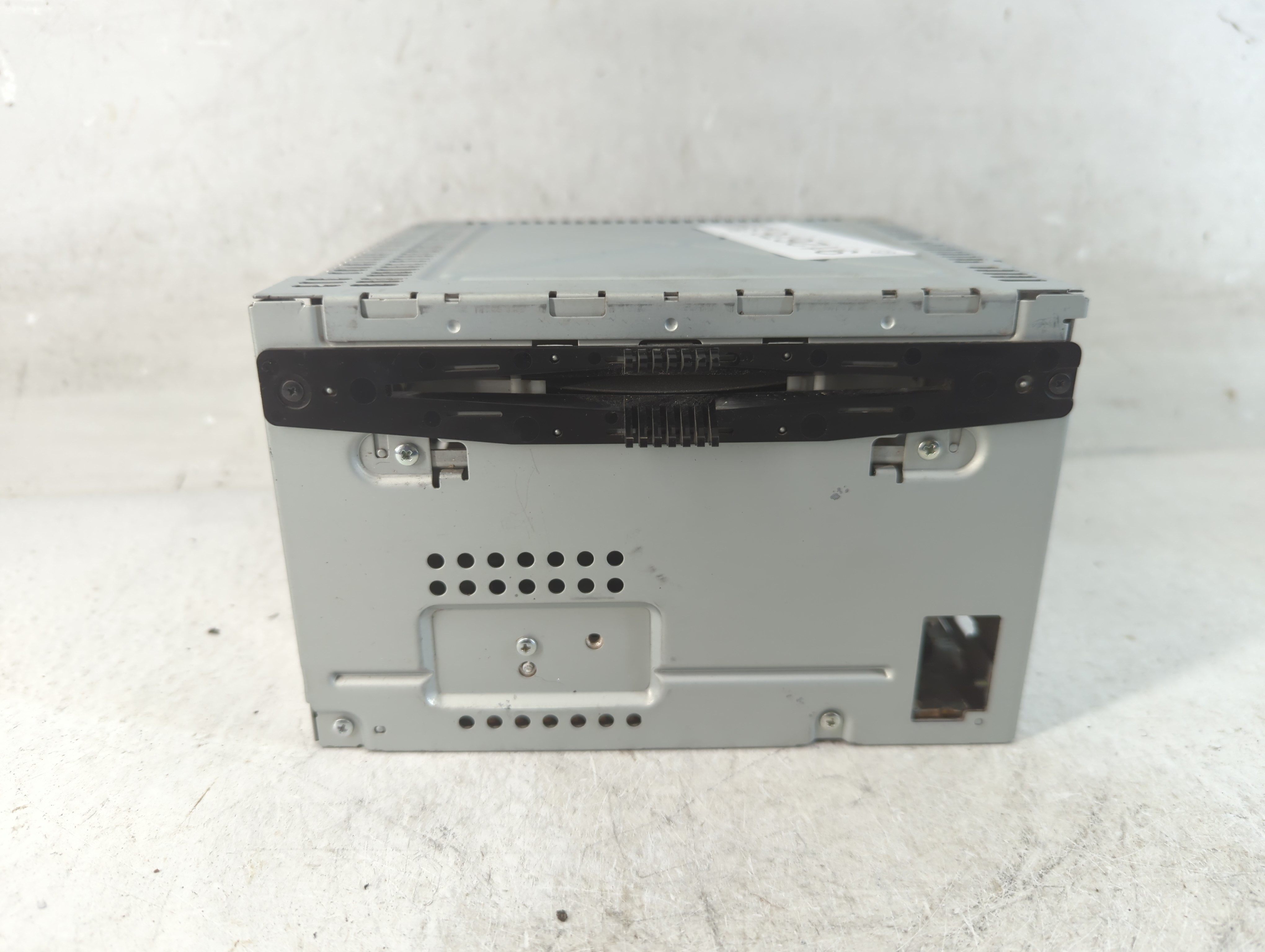 2010-2011 Ford Taurus Am Fm Cd Player Radio Receiver 912676 - Oemusedautoparts1.com
