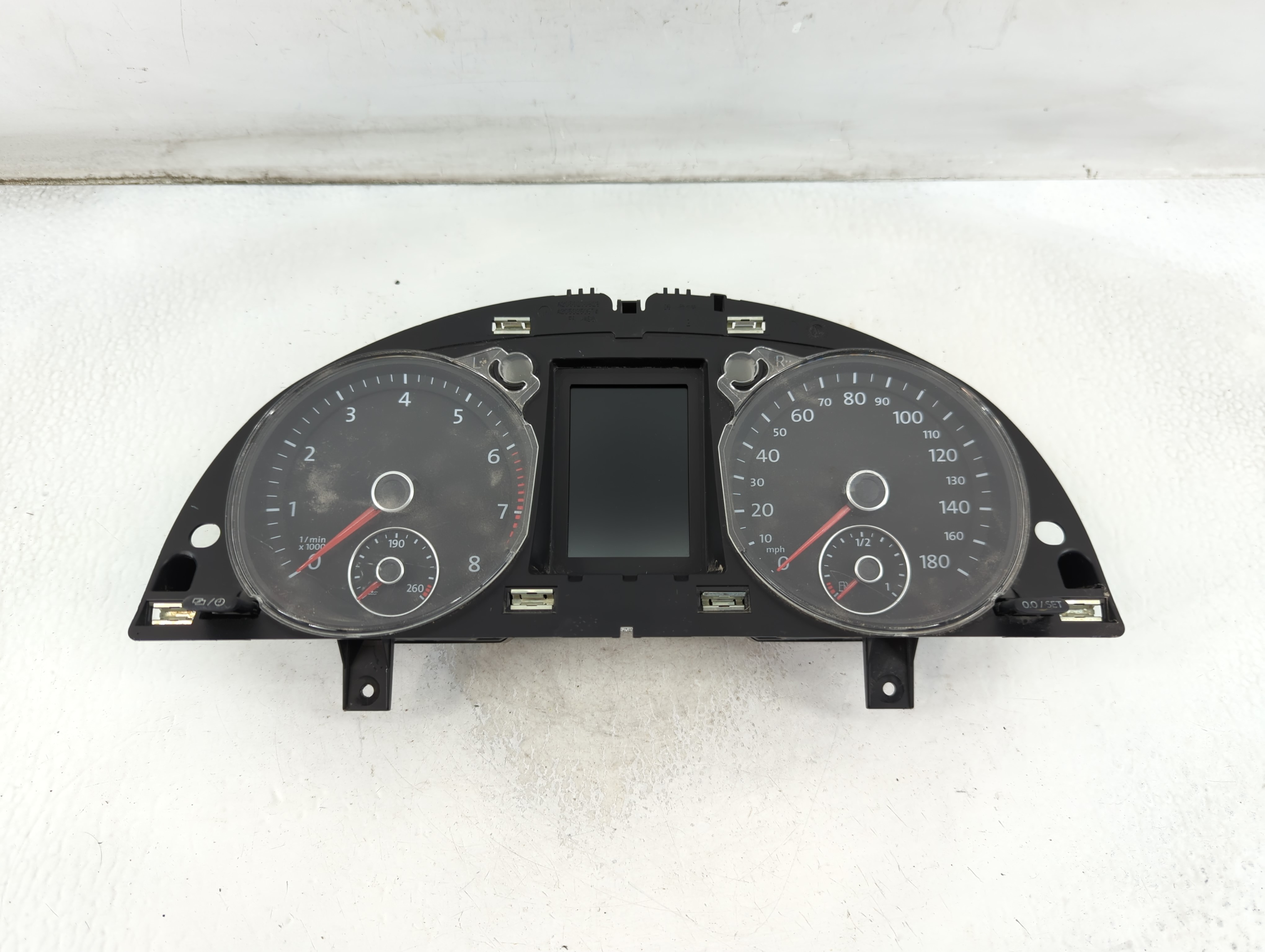 Picture of 2013-2013 Volkswagen Cc Speedometer Instrument Cluster Gauges A2c38024700 912698