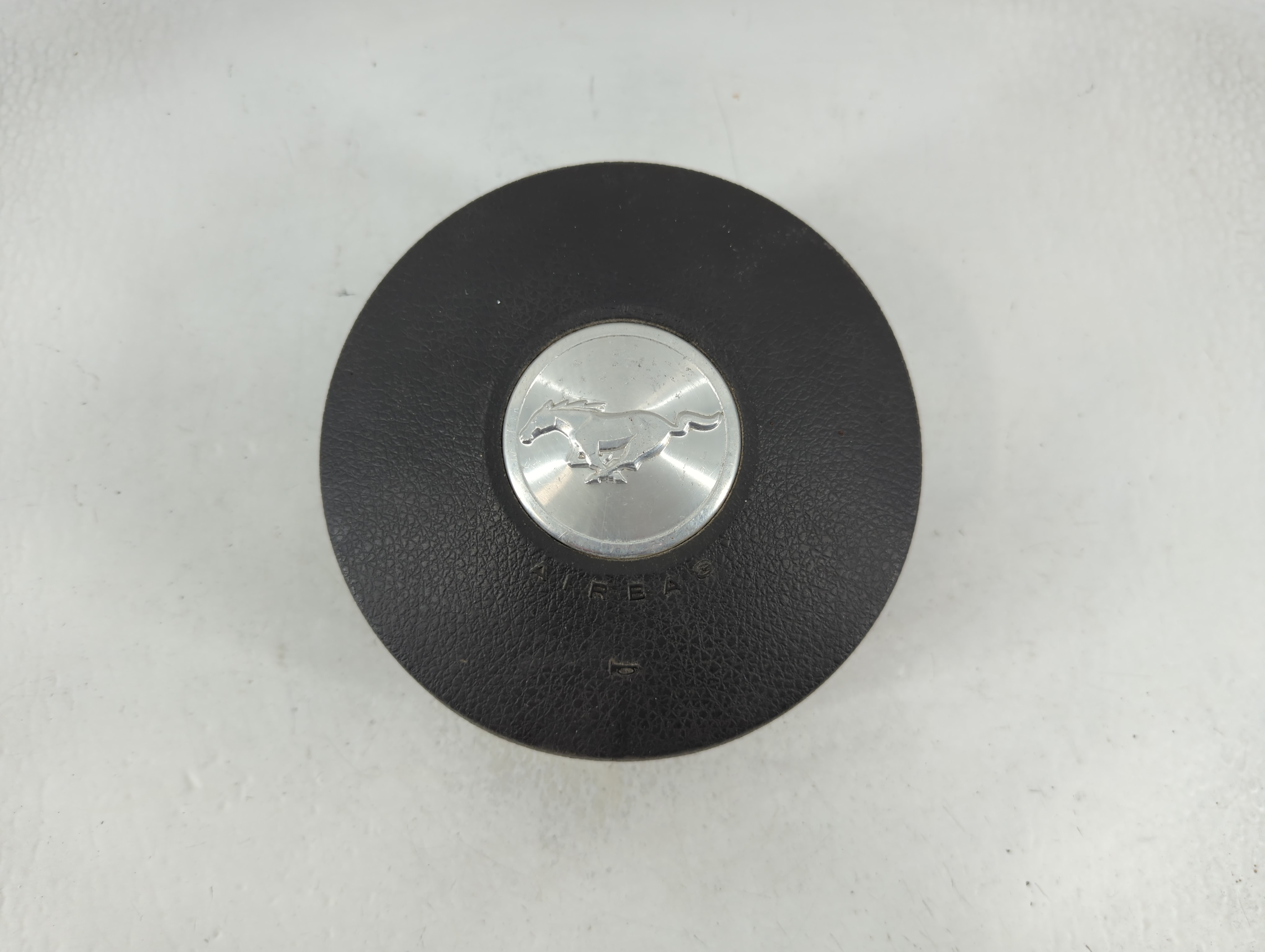 2010-2014 Ford Mustang Air Bag Driver Left Steering Wheel Mounted 912707 - Oemusedautoparts1.com