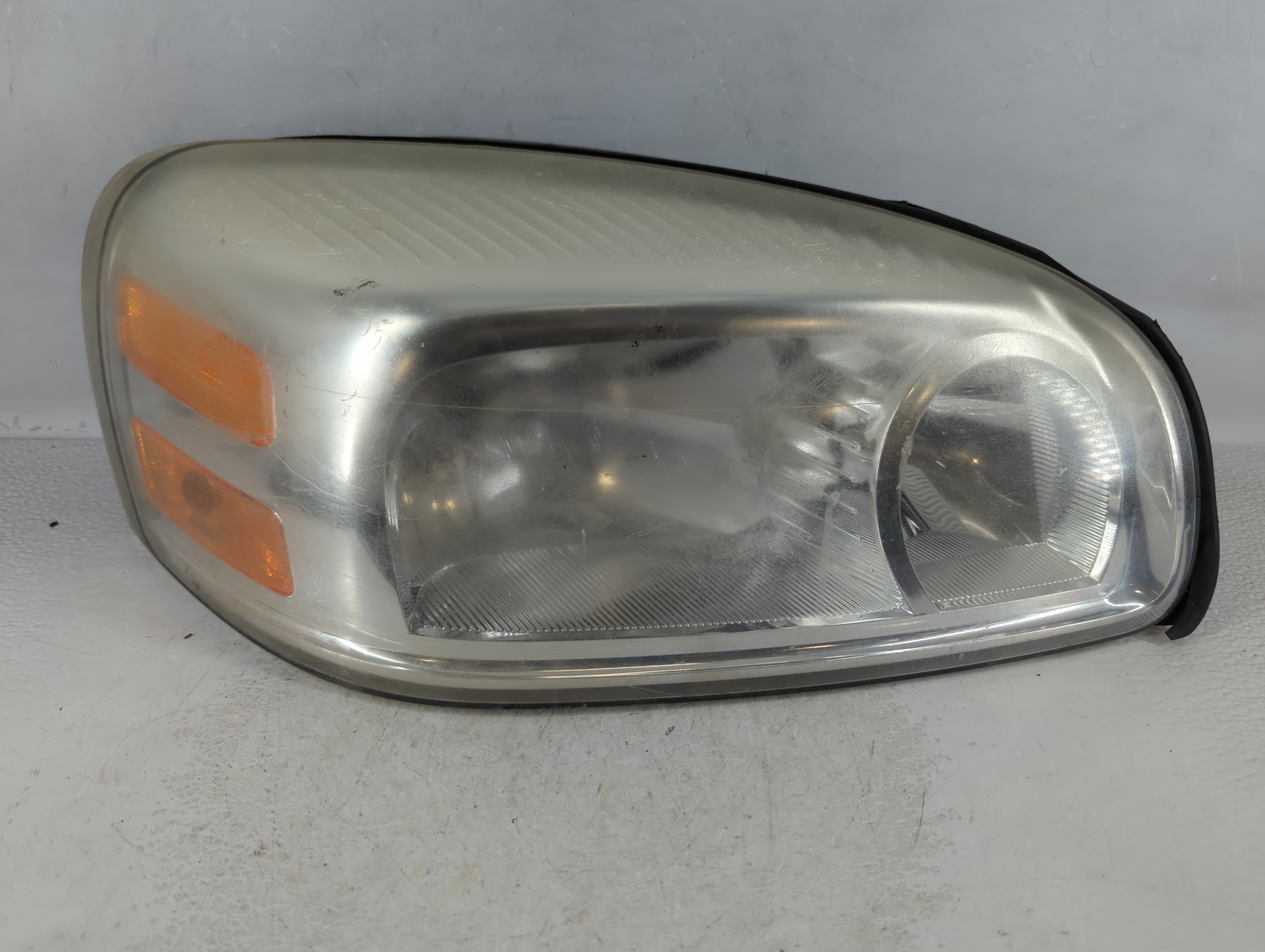 2005-2009 Chevrolet Uplander Driver Left Oem Head Light Headlight Lamp 912879 - Oemusedautoparts1.com
