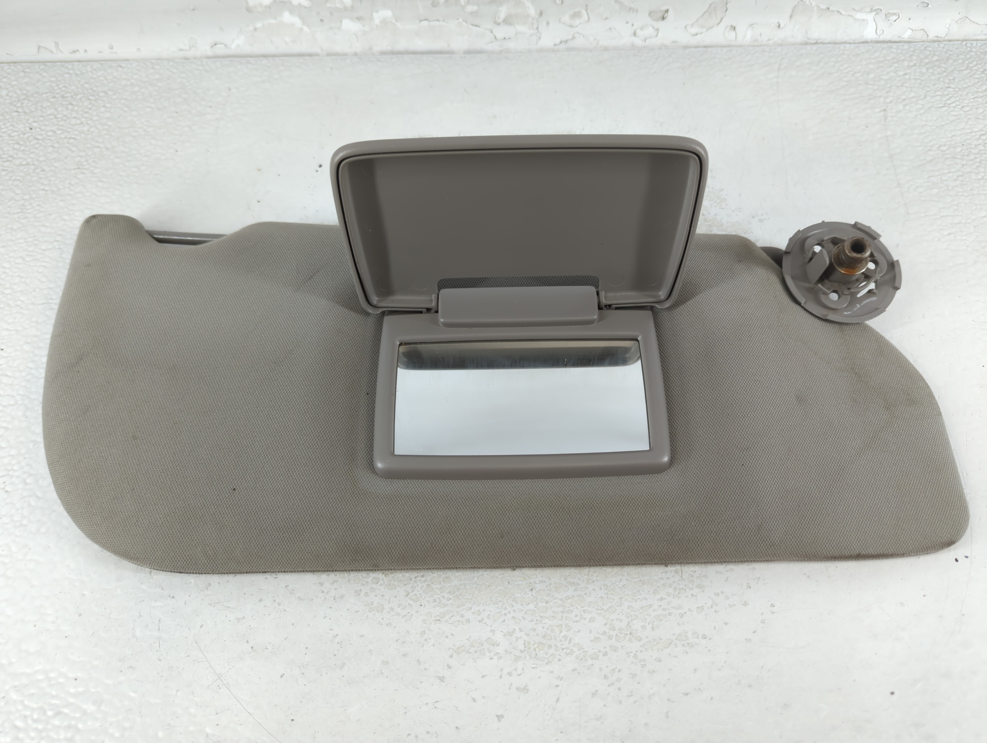 2005-2009 Chevrolet Uplander Passenger Sun Visor Mirror Right Sunvisor 912896 - Oemusedautoparts1.com