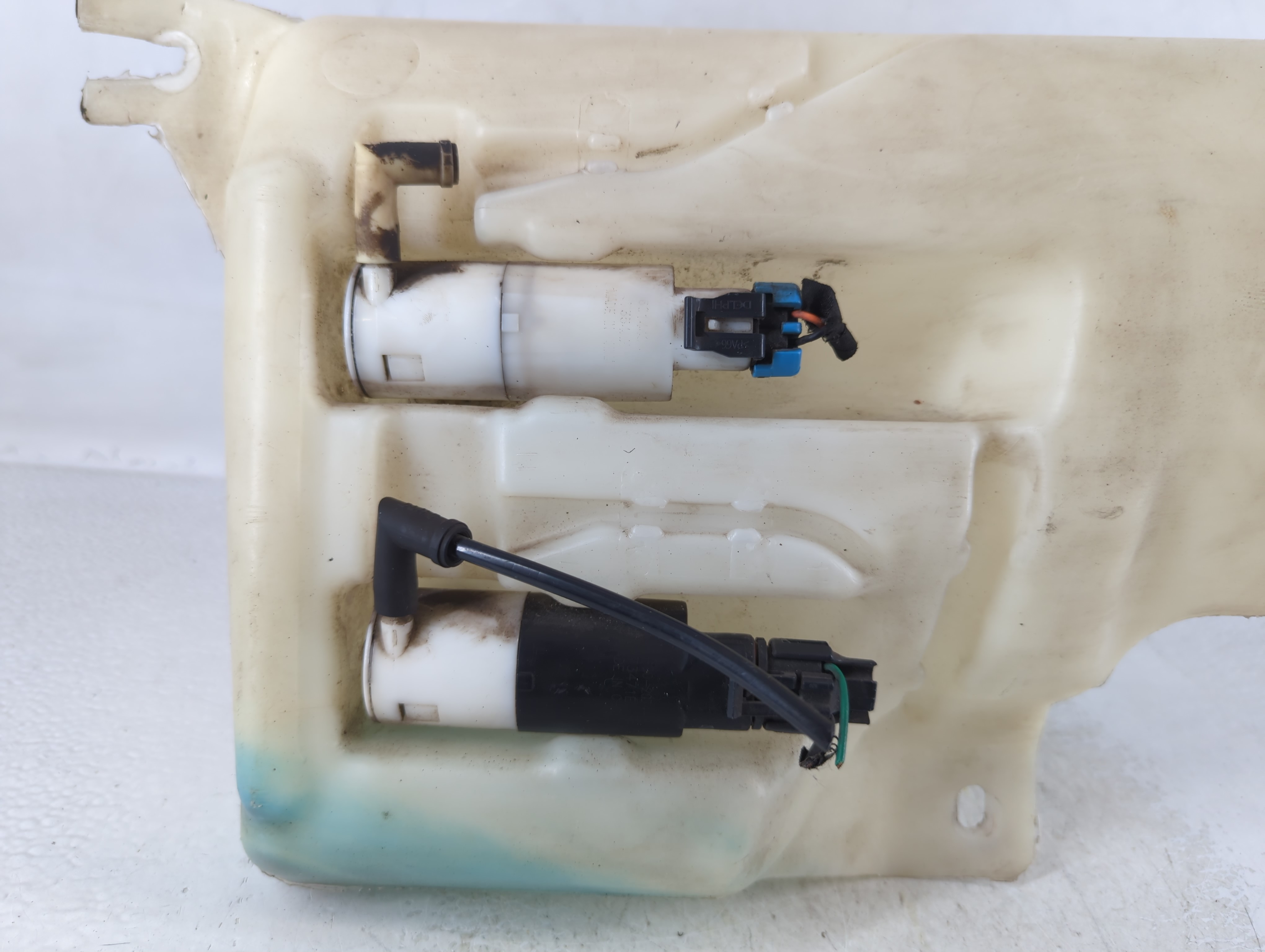 2005-2009 Chevrolet Uplander Windshield Washer Fluid Reservoir Bottle Oem 912901 - Oemusedautoparts1.com