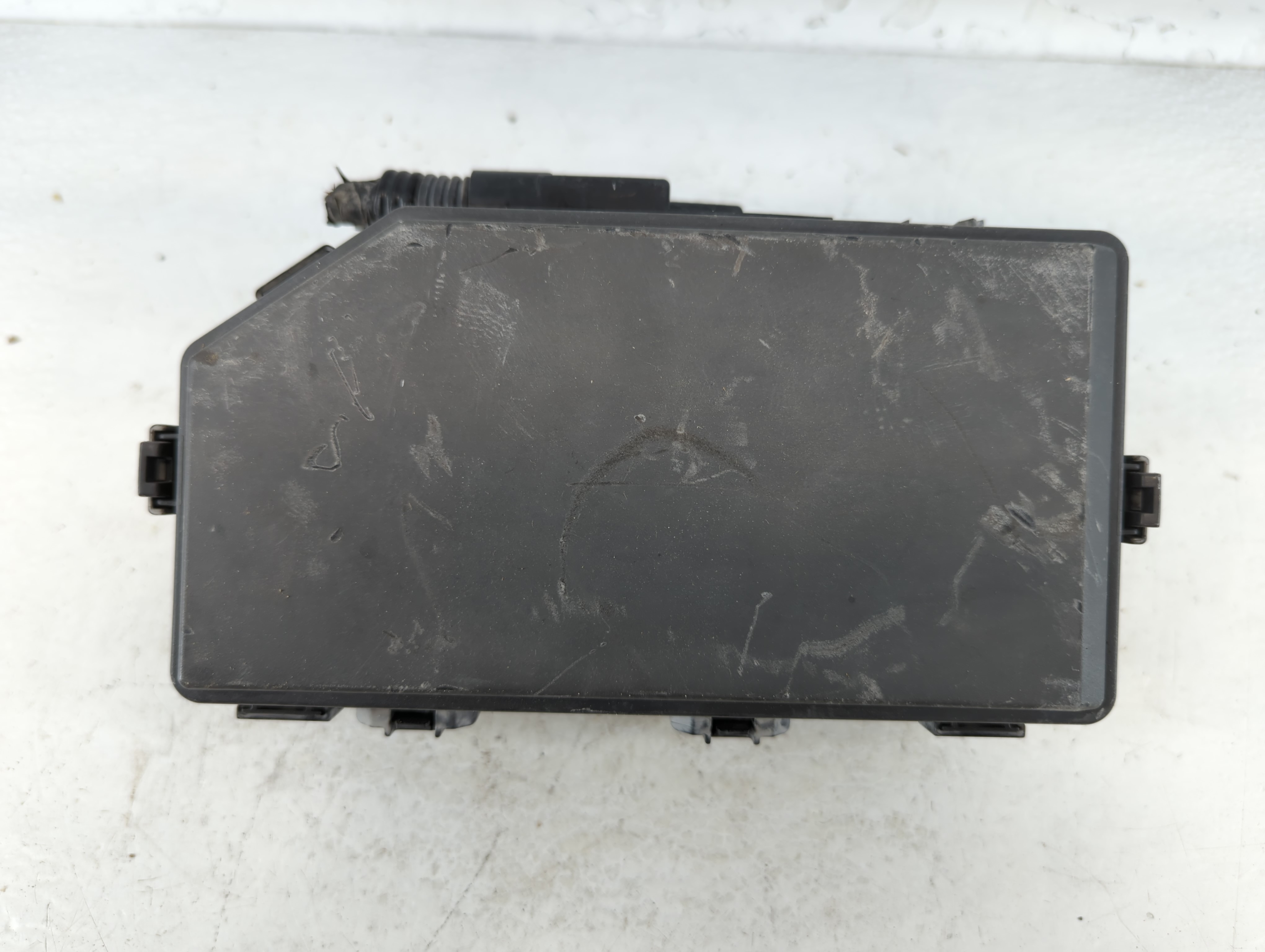 Picture of 2016-2018 Honda Pilot Fusebox Fuse Box Relay Module Tg7 A010 Ao 912933