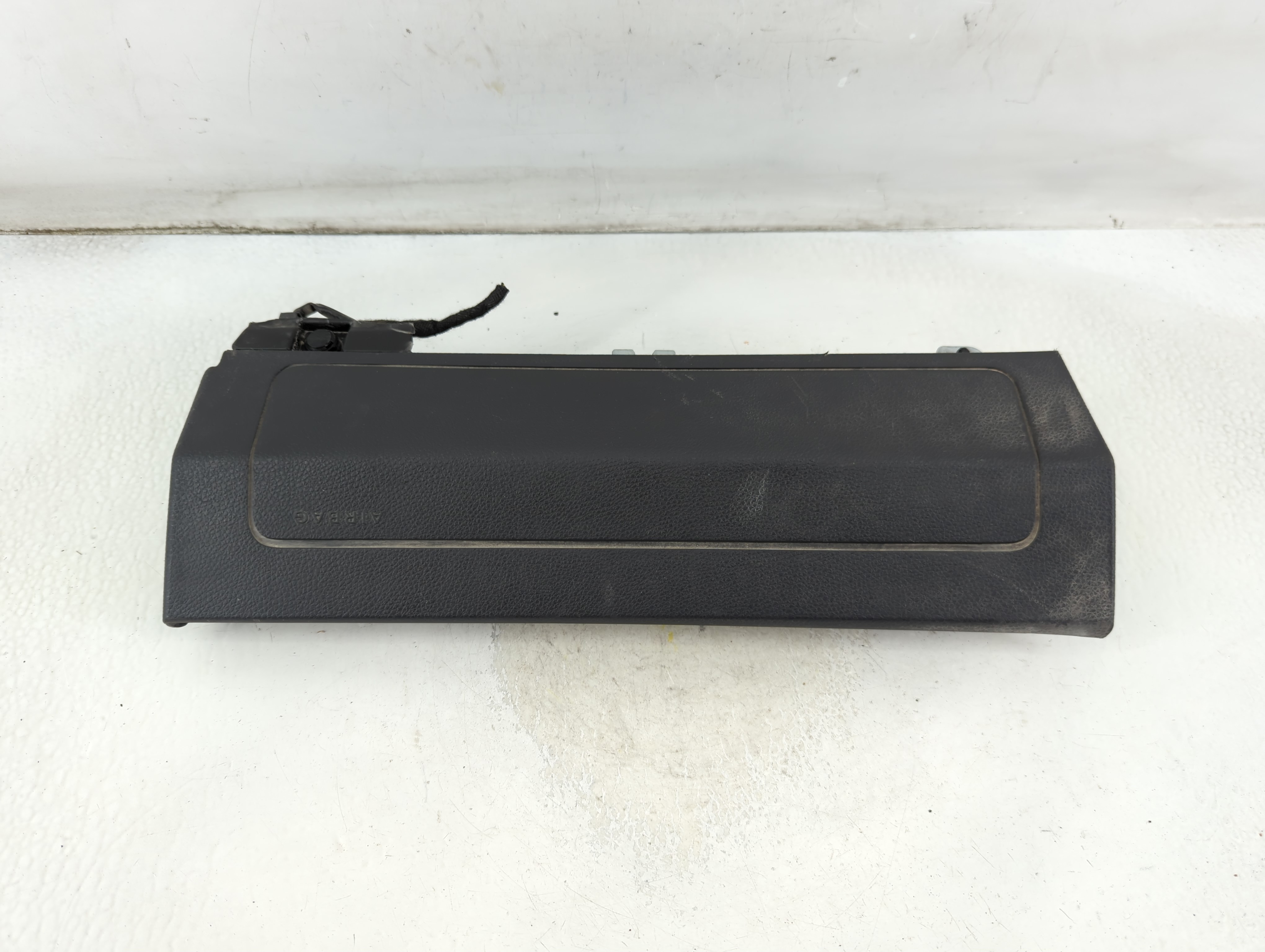 Picture of 2015-2020 Mercedes-benz Gla250 Air Bag Passenger Right Knee Oem 912939