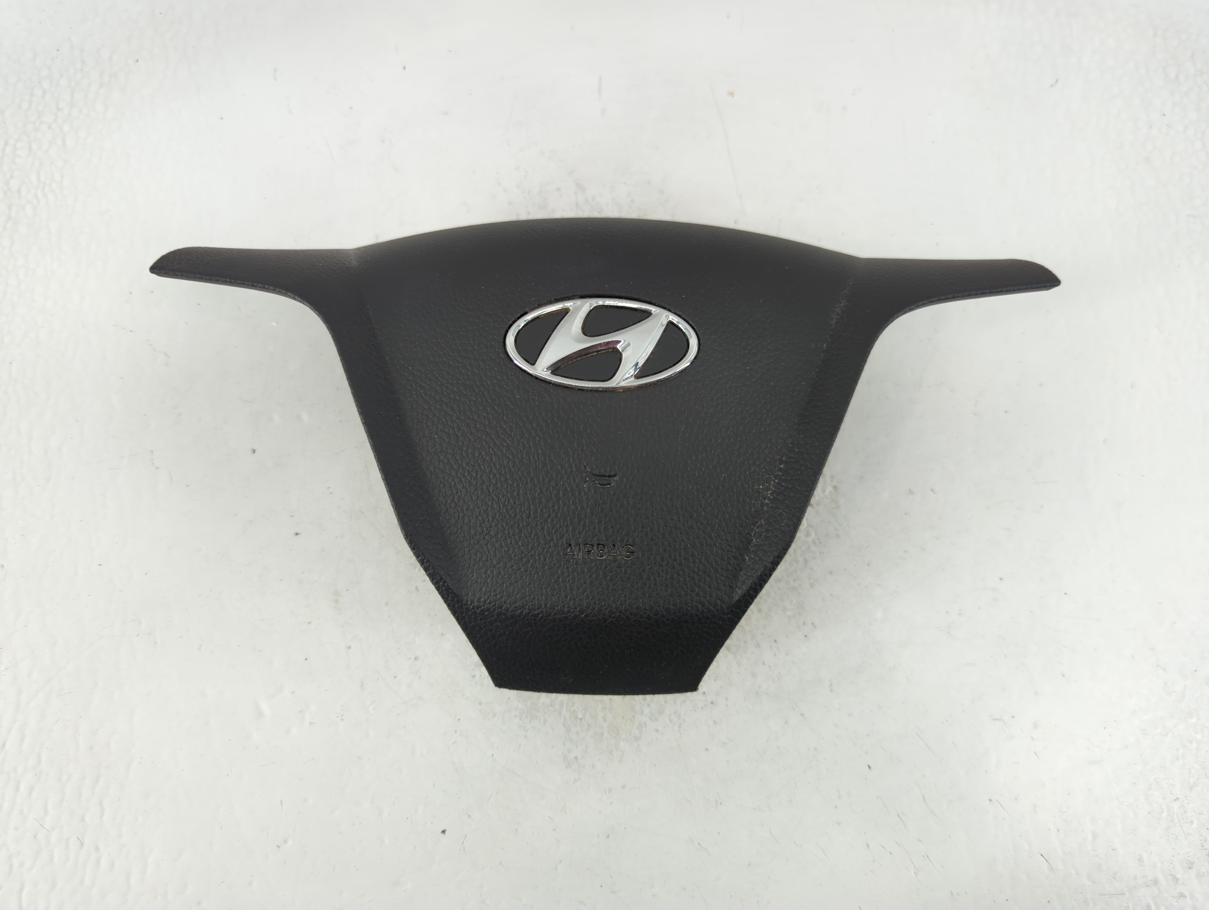 2013-2018 Hyundai Santa Fe Air Bag Driver Left Steering Wheel Mounted 912966 - Oemusedautoparts1.com