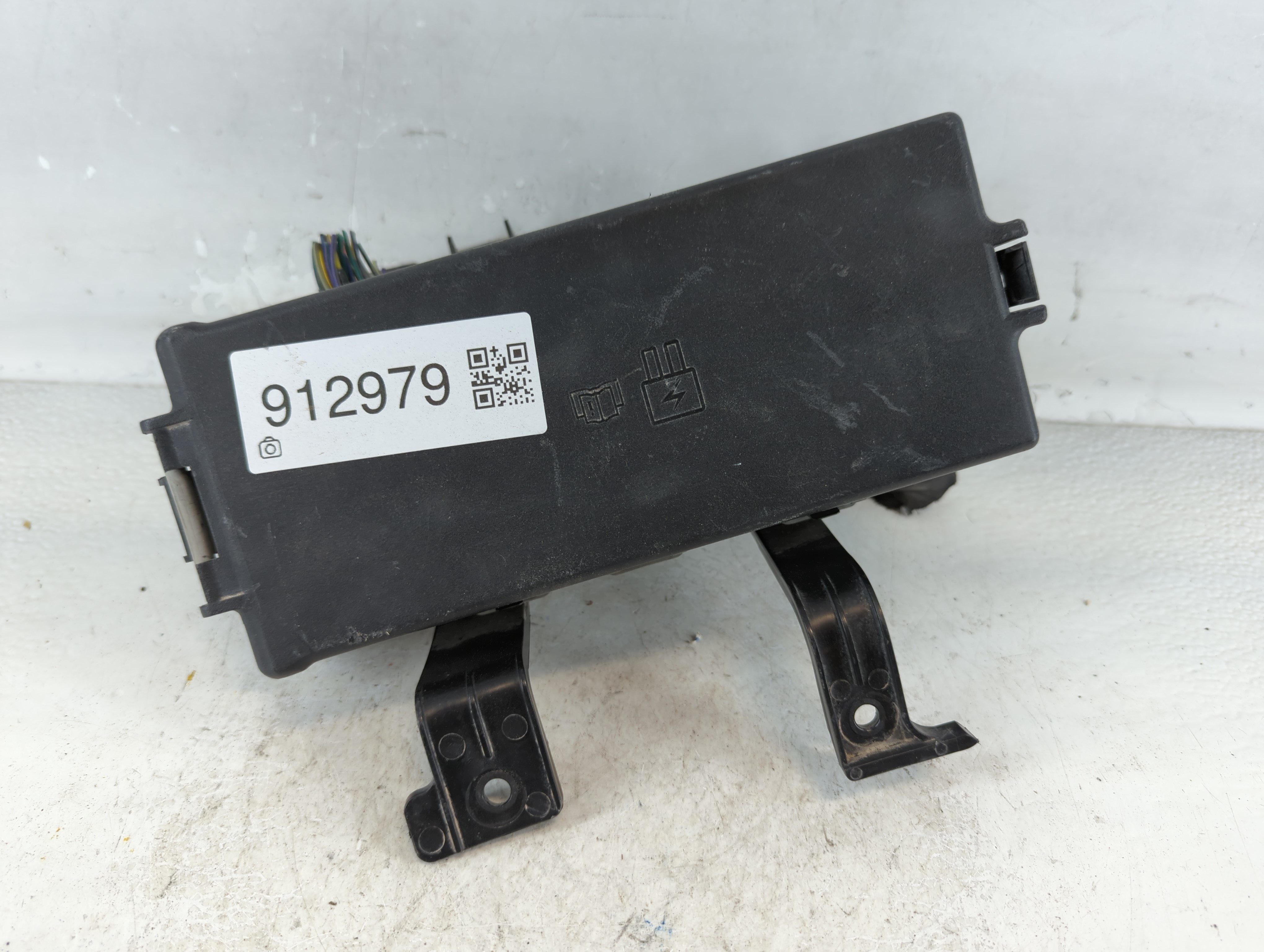 2010-2012 Ford Fusion Fusebox Fuse Box Relay Module Be5t-14290-d 912979 - Oemusedautoparts1.com