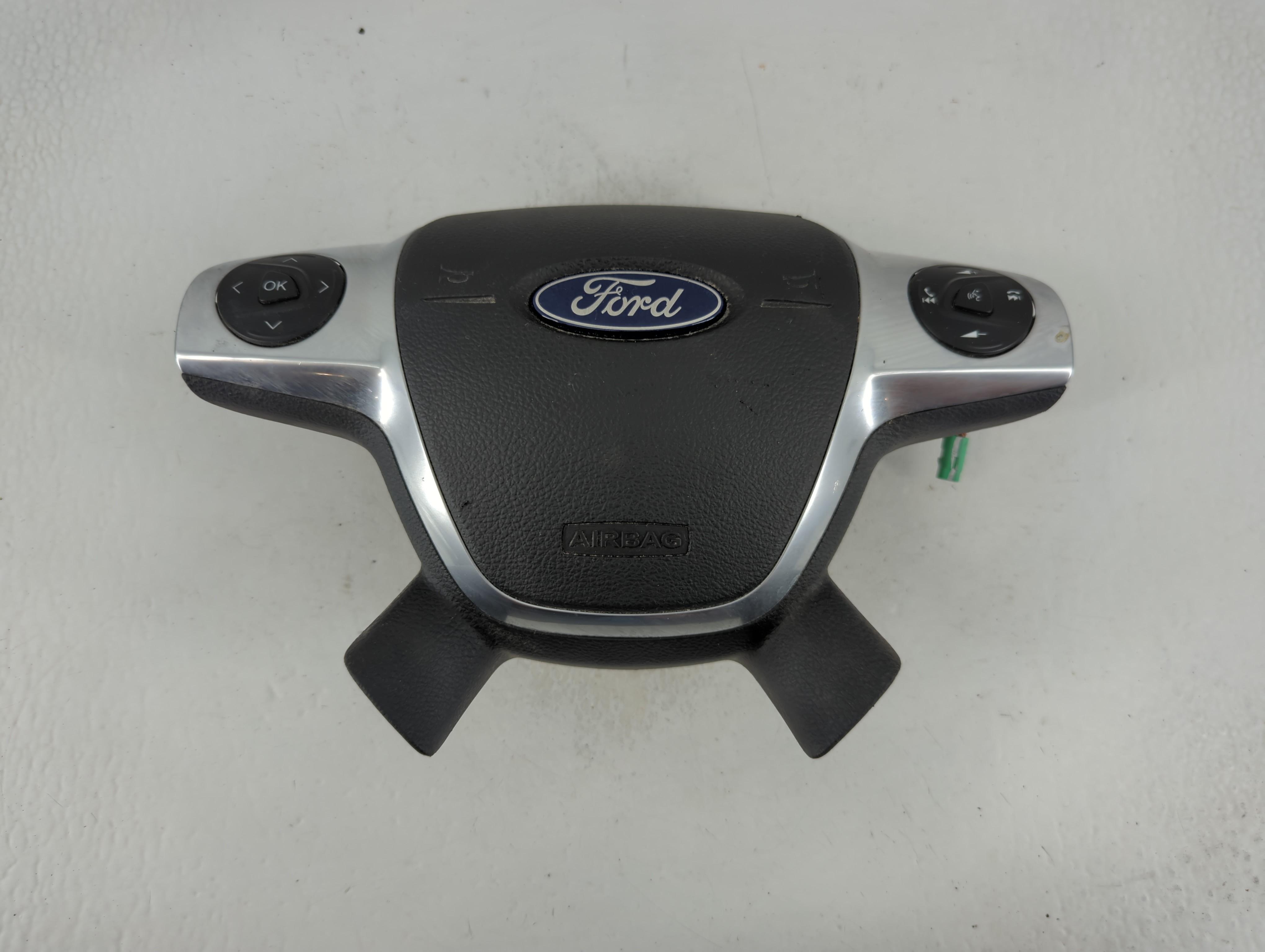 2014-2018 Ford Focus Air Bag Driver Left Steering Wheel Mounted 912994 - Oemusedautoparts1.com