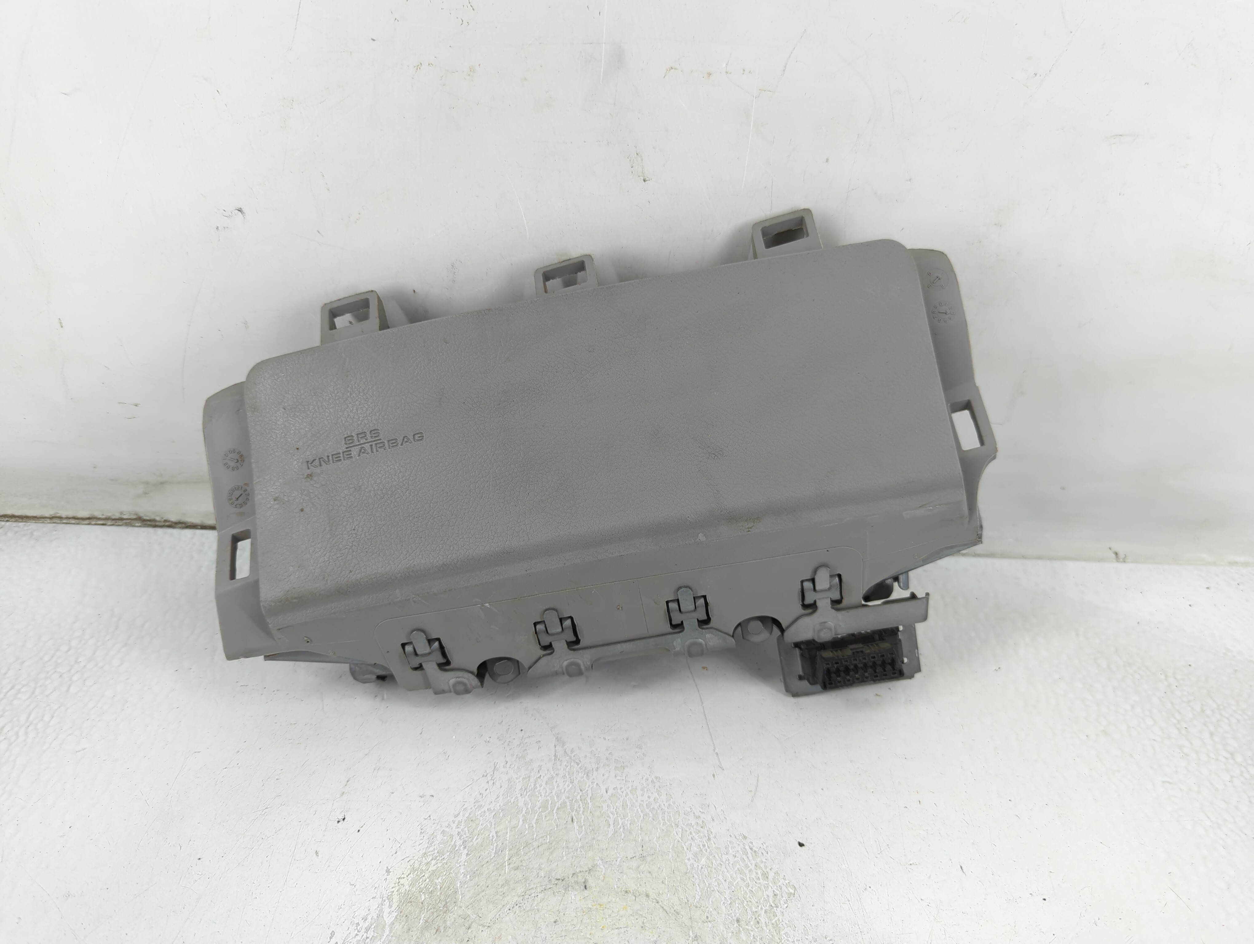 2007-2011 Toyota Camry Air Bag Driver Left Knee Oem 913001 - Oemusedautoparts1.com