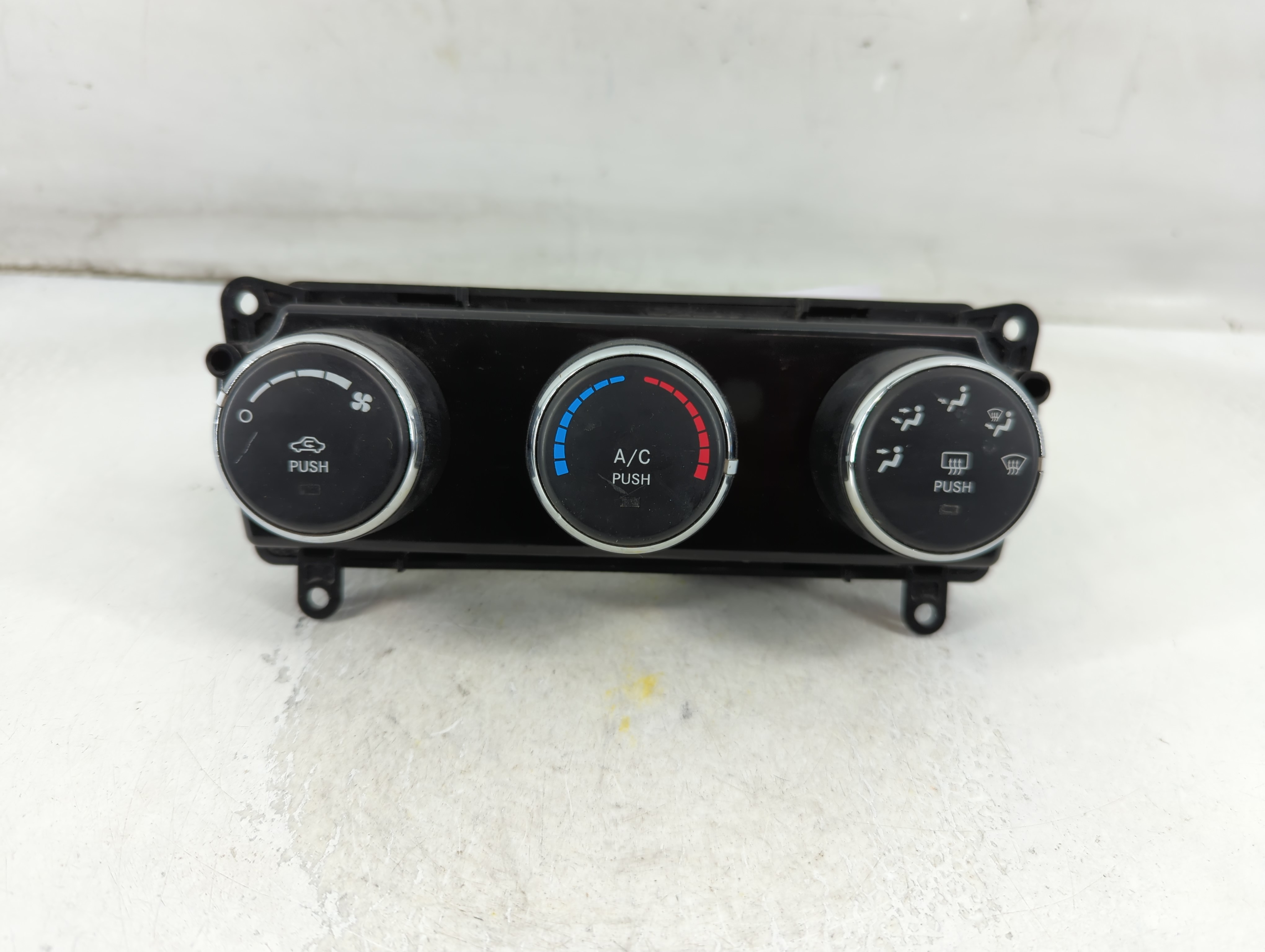 2011-2014 Chrysler 200 Ac Heater Climate Control 61036a 913031 - Oemusedautoparts1.com