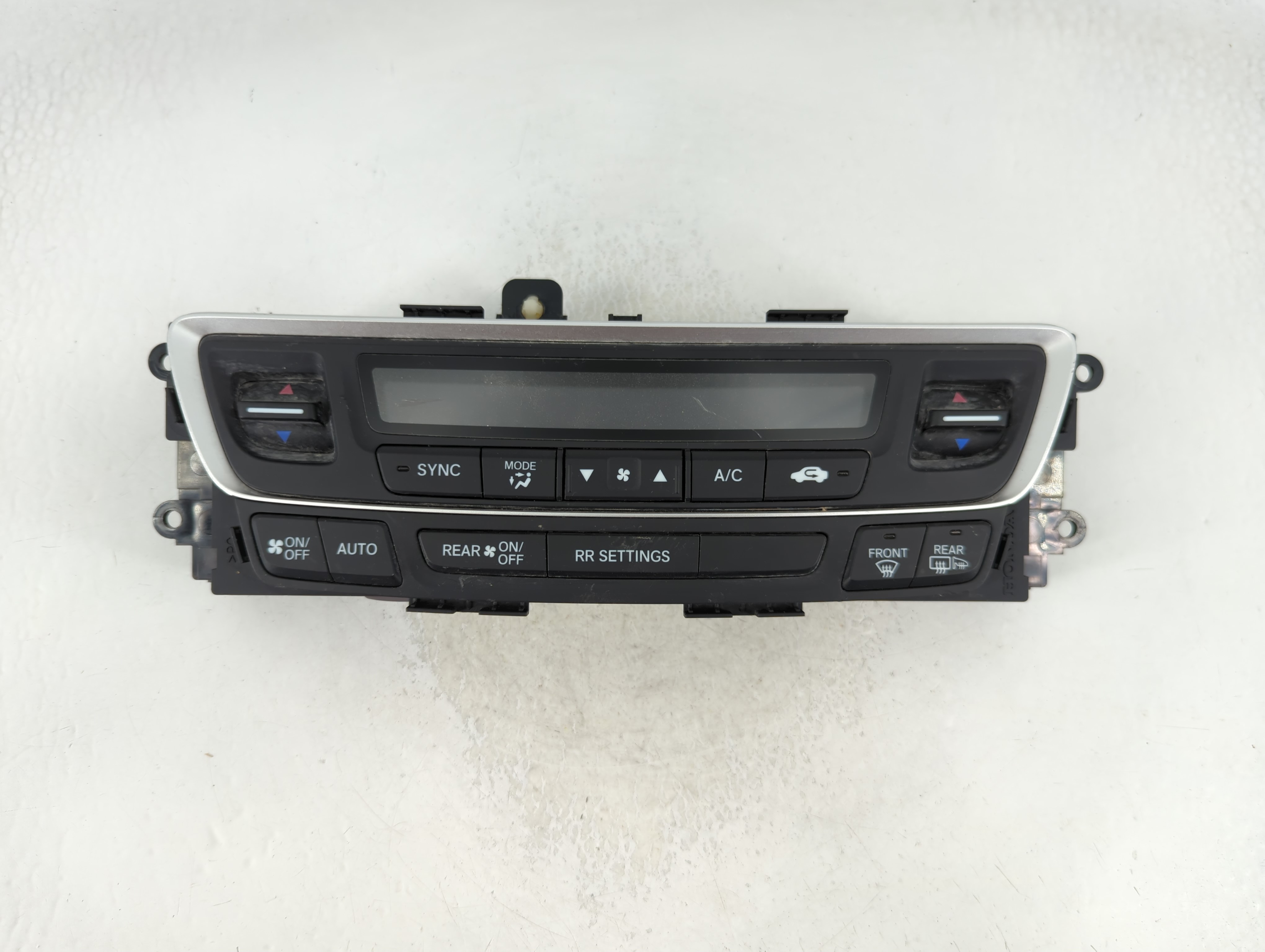 2017-2019 Honda Ridgeline Ac Heater Climate Control 79600t6za11m1 913035 - Oemusedautoparts1.com