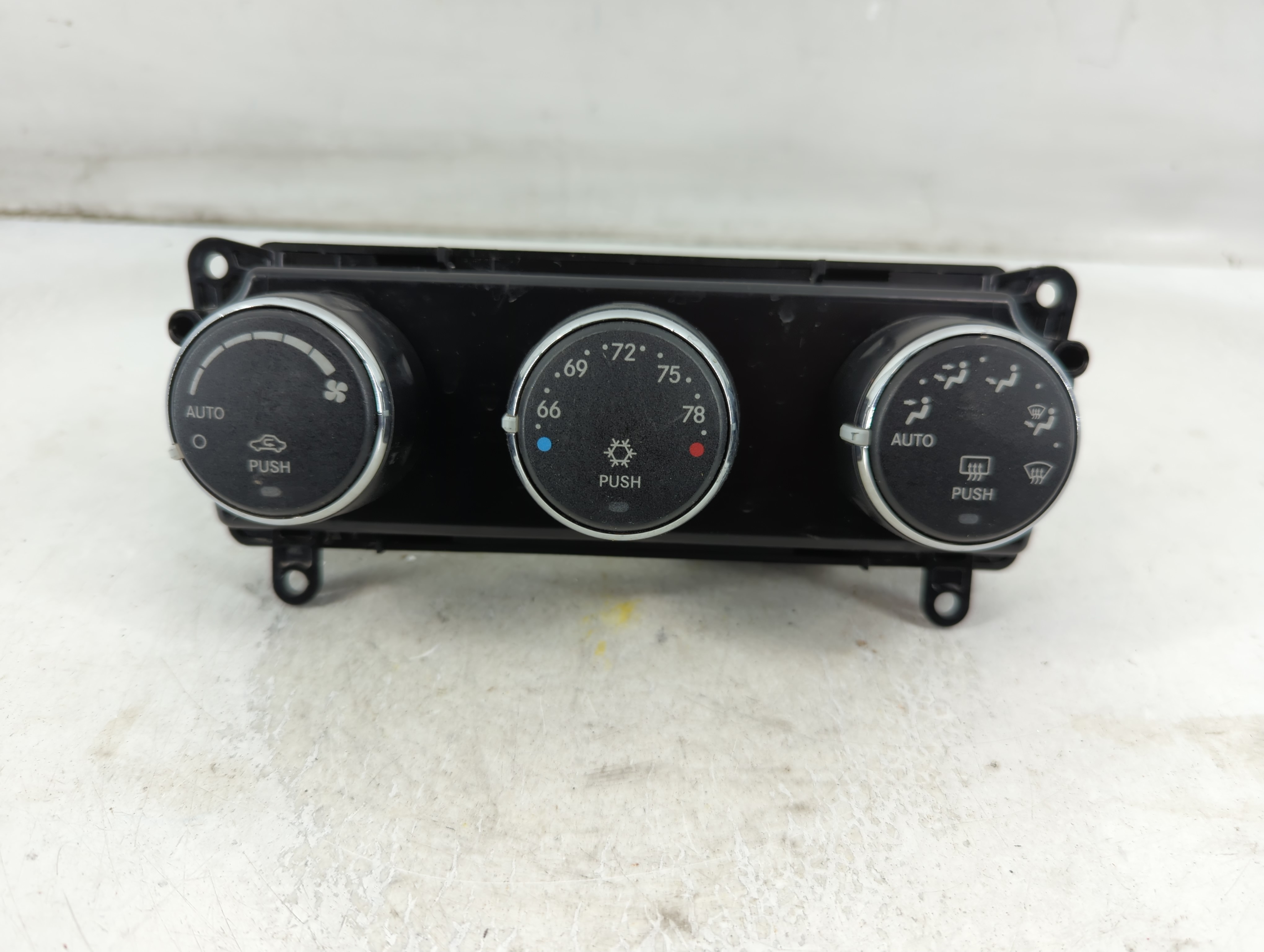 2011-2014 Chrysler 200 Ac Heater Climate Control P55111888ai 913083 - Oemusedautoparts1.com