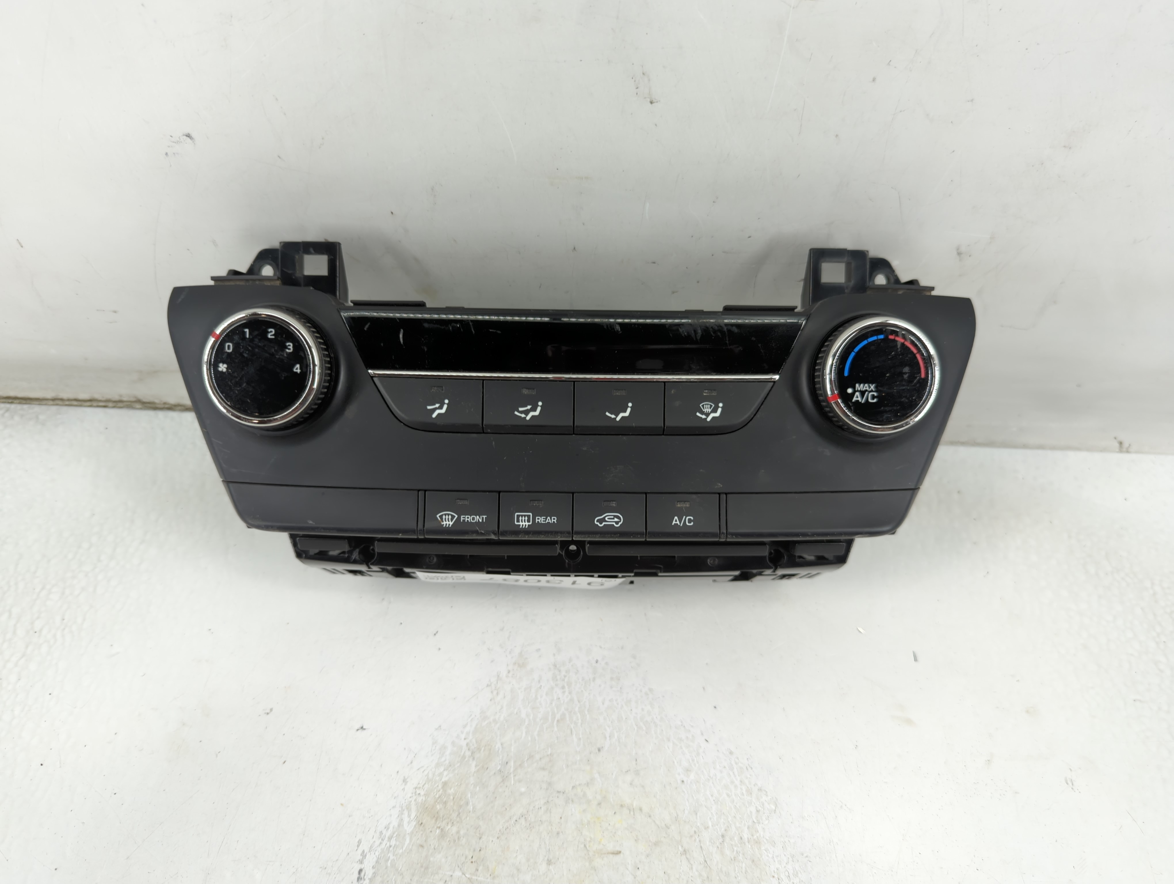 2016-2018 Hyundai Tucson Ac Heater Climate Control 97250-d3111 913087 - Oemusedautoparts1.com