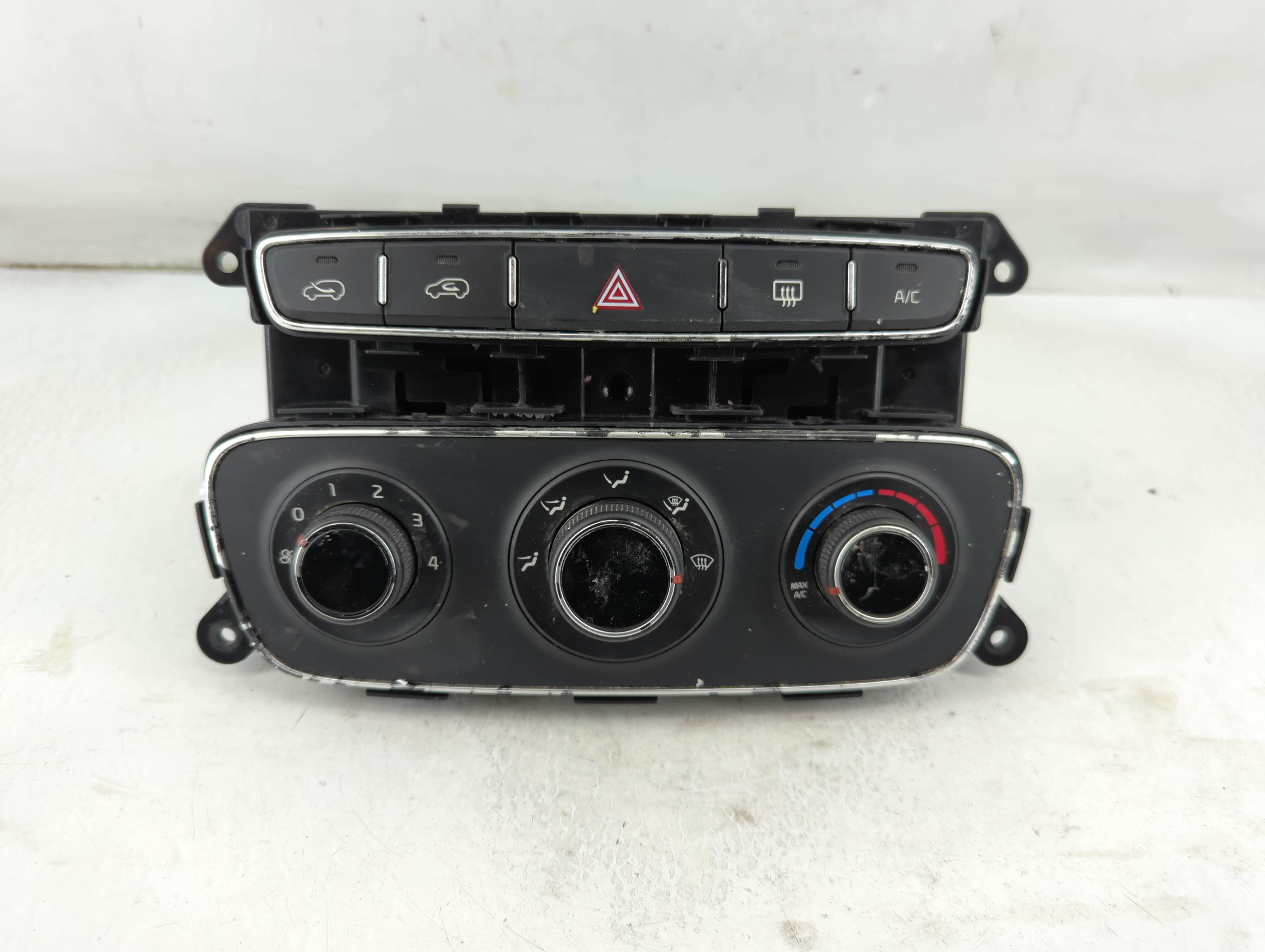2014-2015 Kia Sorento Ac Heater Climate Control 97250-1uxxx 913100 - Oemusedautoparts1.com