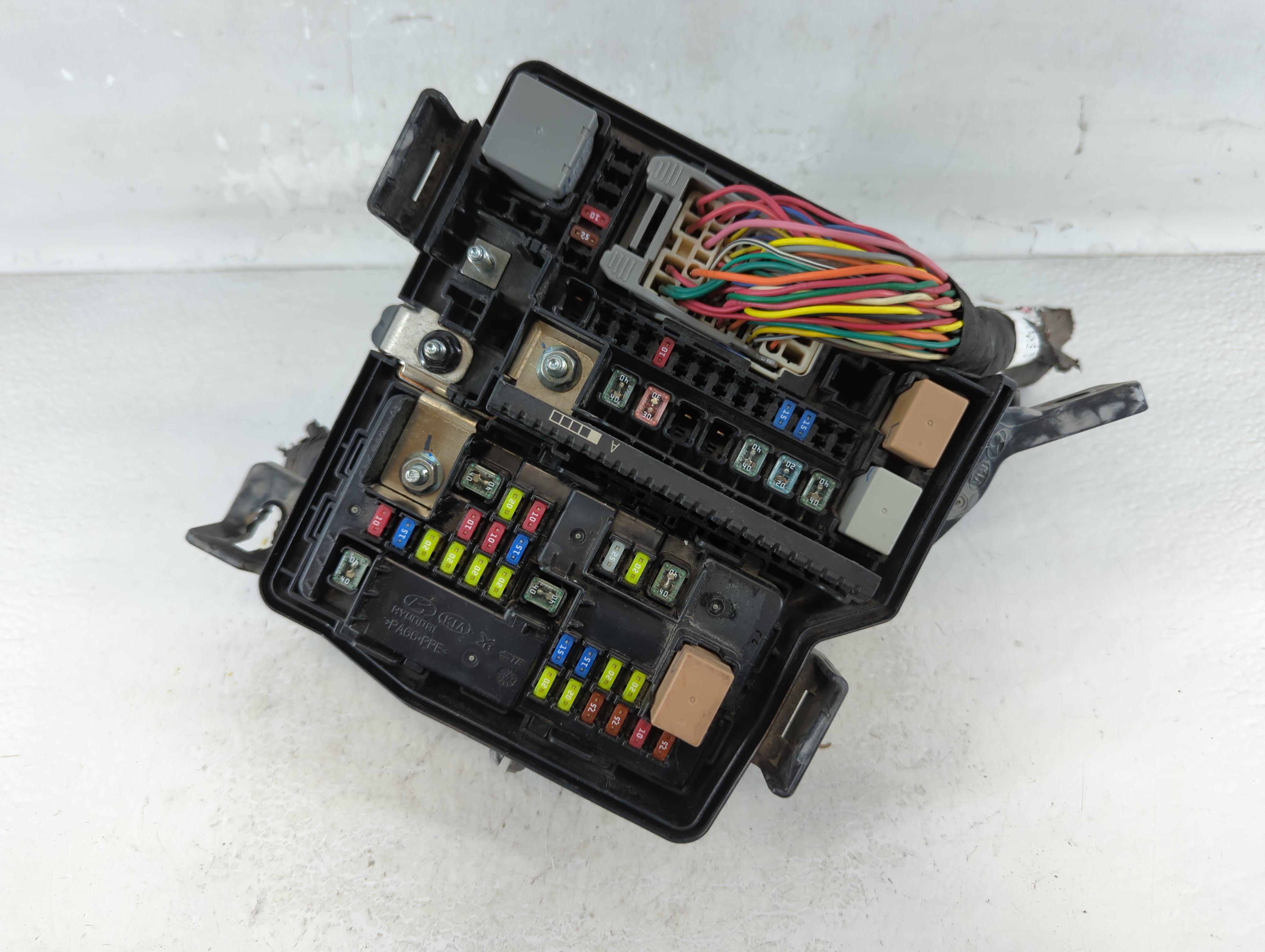 Picture of 2016-2018 Kia Sorento Fusebox Fuse Box Relay Module 91420c6030 913205