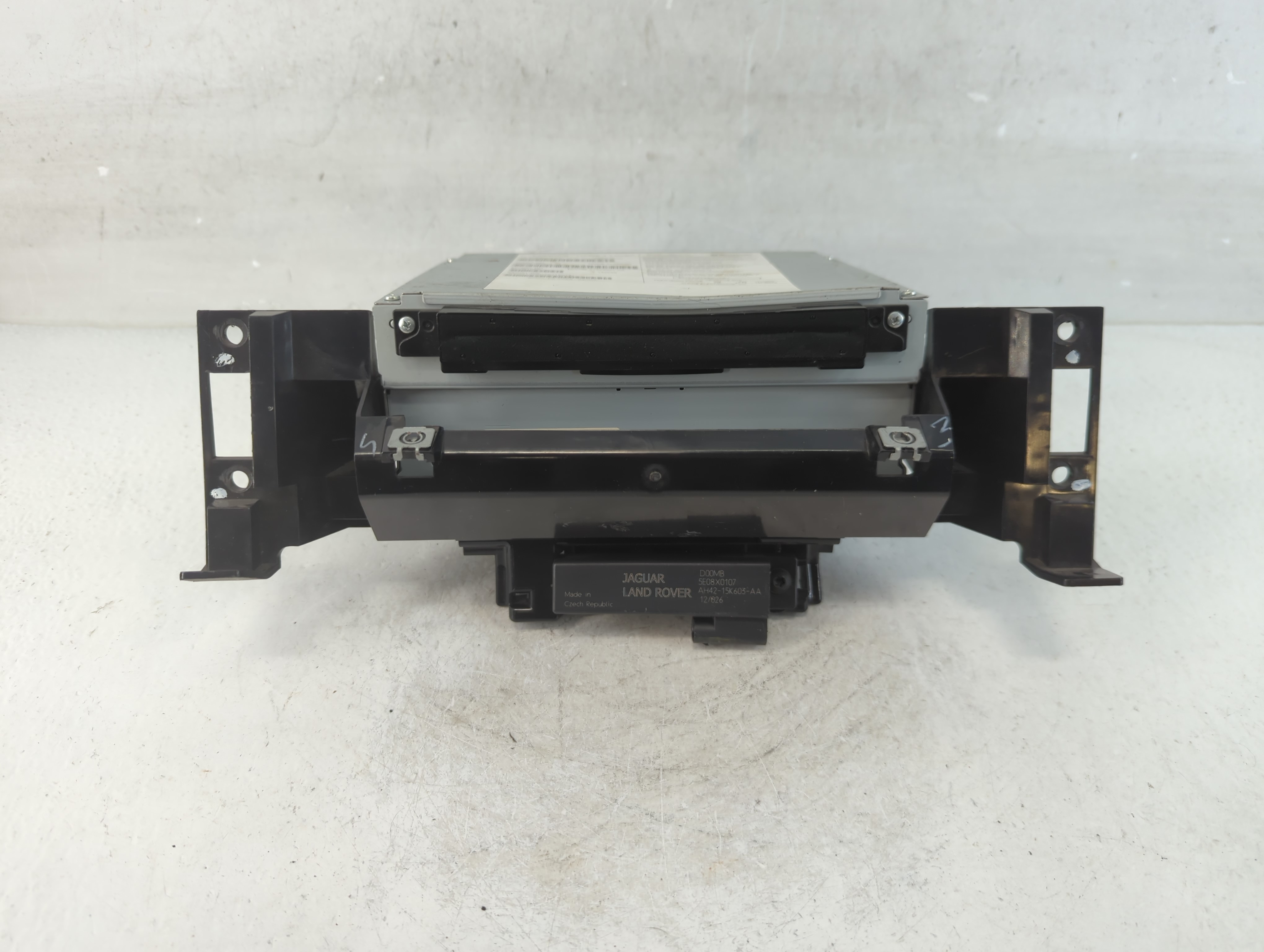 2012-2016 Land Rover Range Rover Sport Am Fm Cd Player Radio Receiver 913213 - Oemusedautoparts1.com