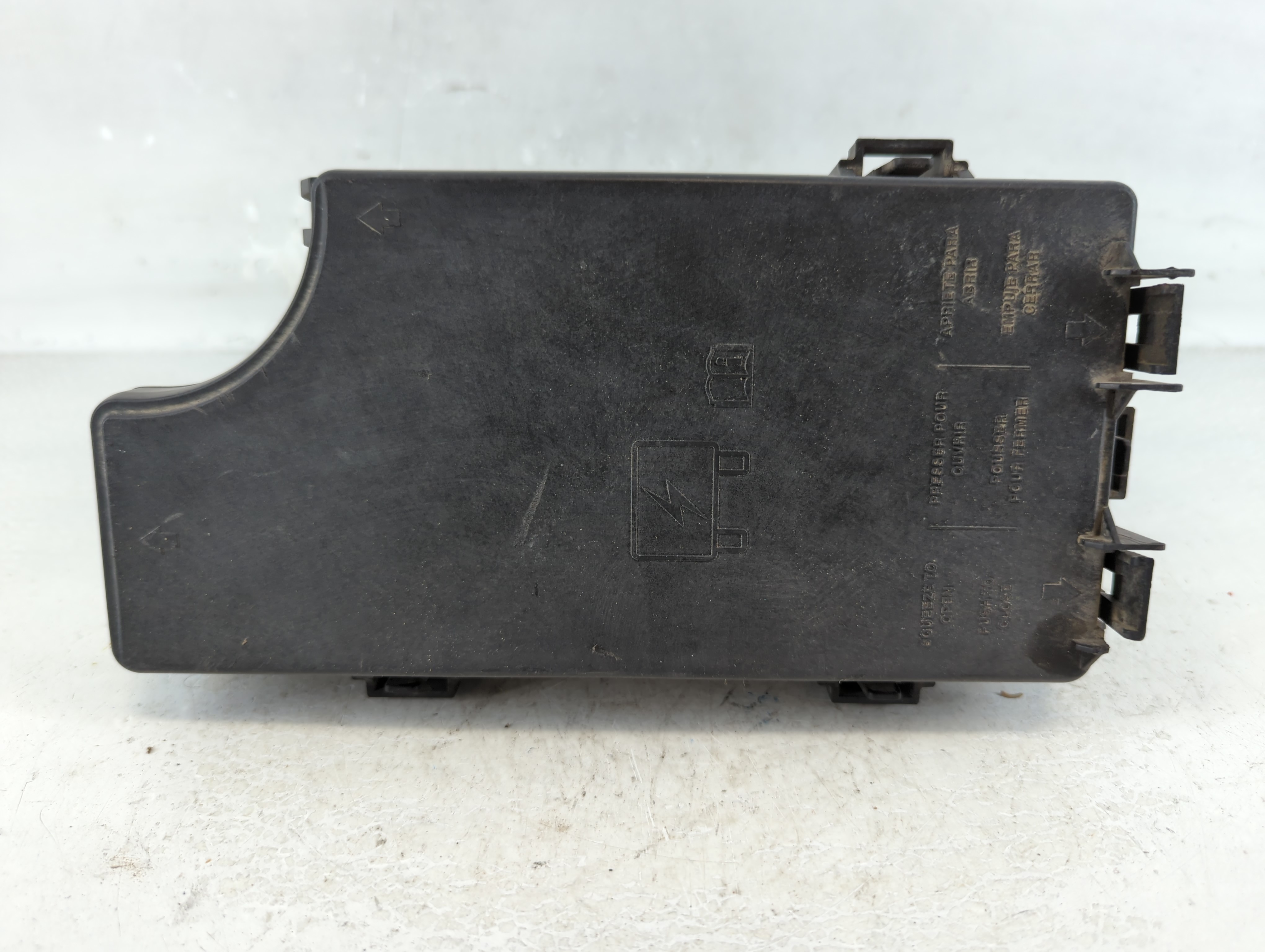 Picture of 2007-2008 Chrysler Sebring Fusebox Fuse Box Relay Module Tipm 04692168ai 913222