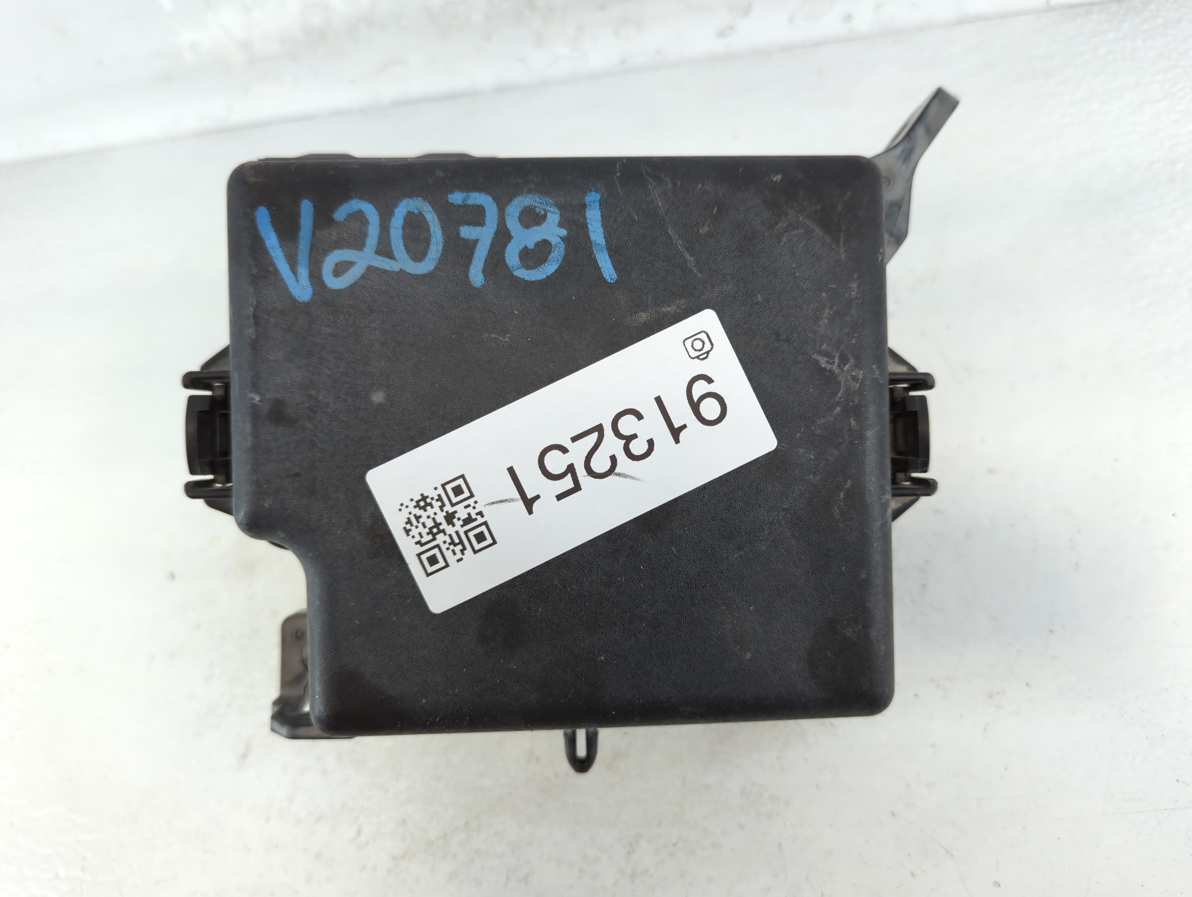 Picture of 2017-2019 Kia Soul Fusebox Fuse Box Relay Module 91950-b2350 913251