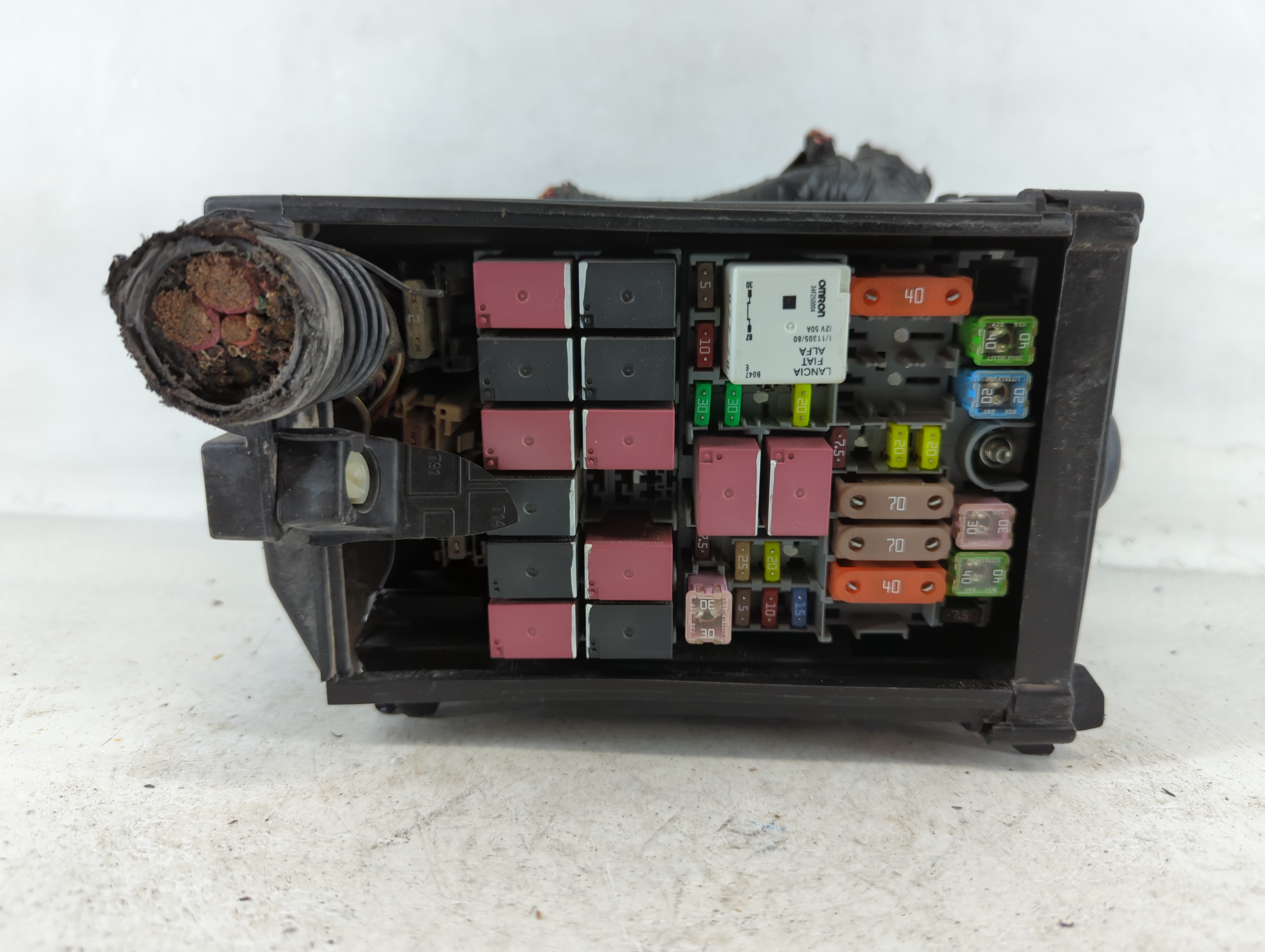 Picture of 2021 Jeep Compass Fusebox Fuse Box Relay Module 913253