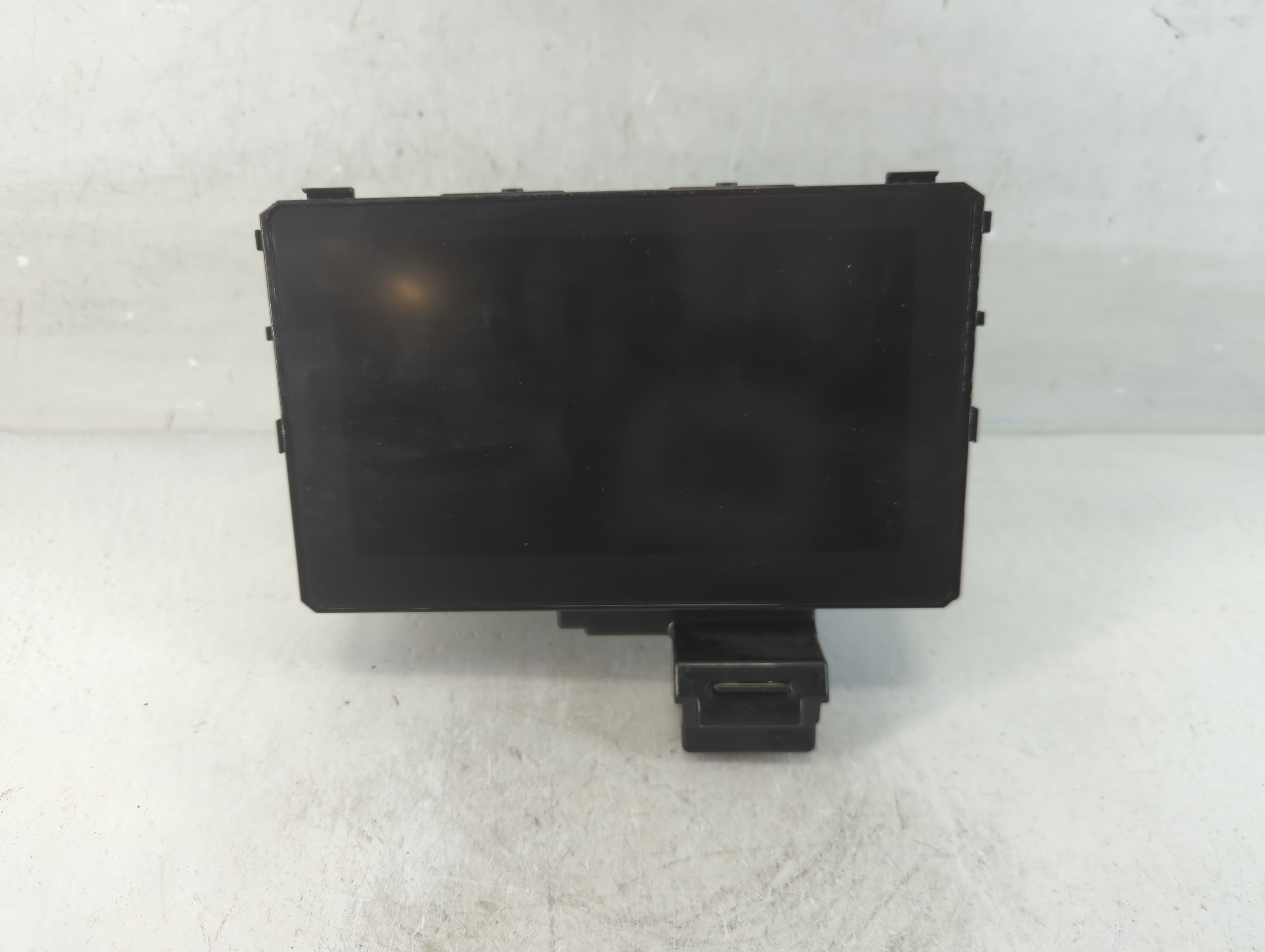 2020-2021 Kia Sportage Am Fm Cd Player Radio Receiver 913271 - Oemusedautoparts1.com