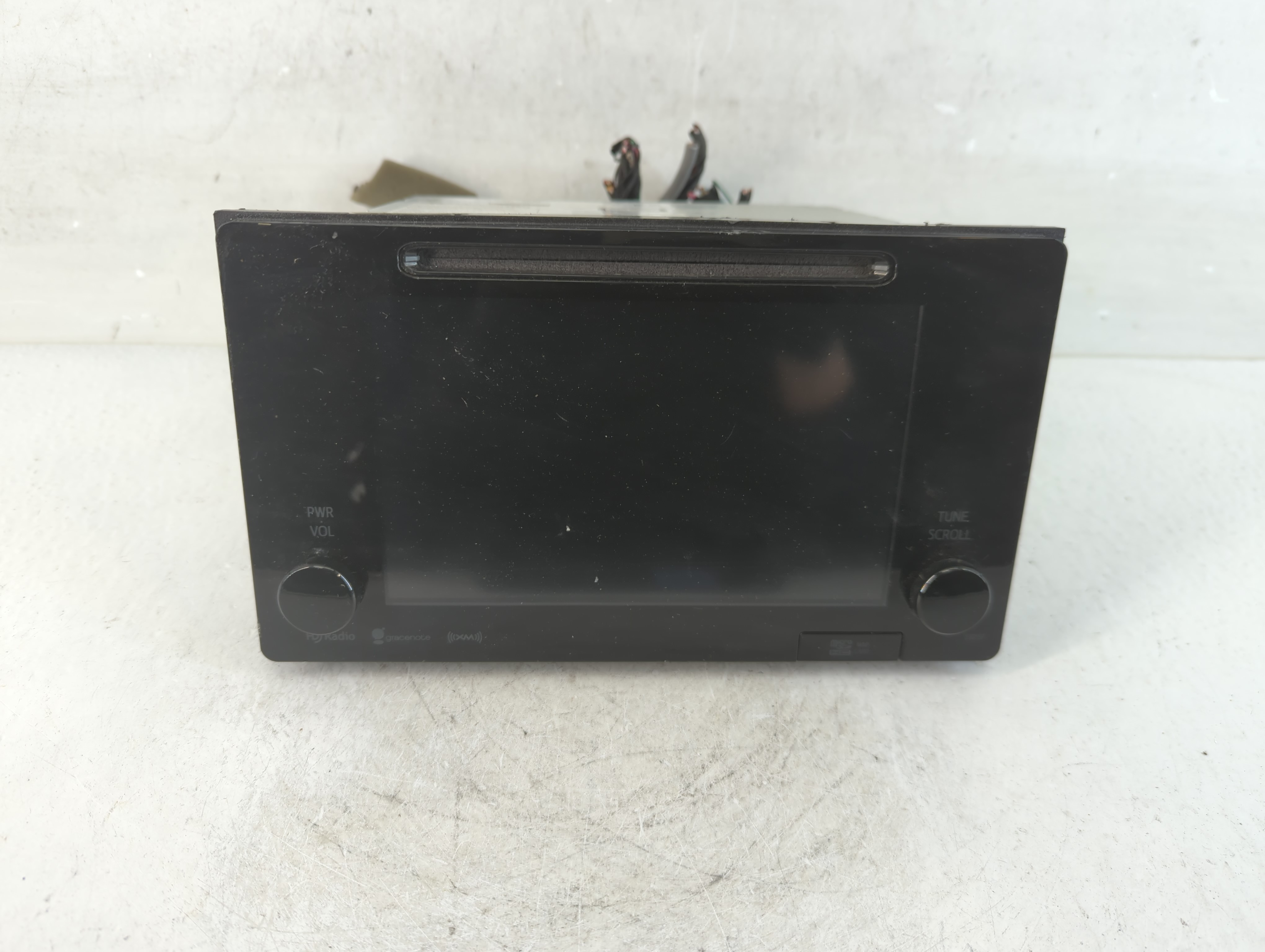 2016-2017 Toyota Sienna Am Fm Cd Player Radio Receiver 913306 - Oemusedautoparts1.com