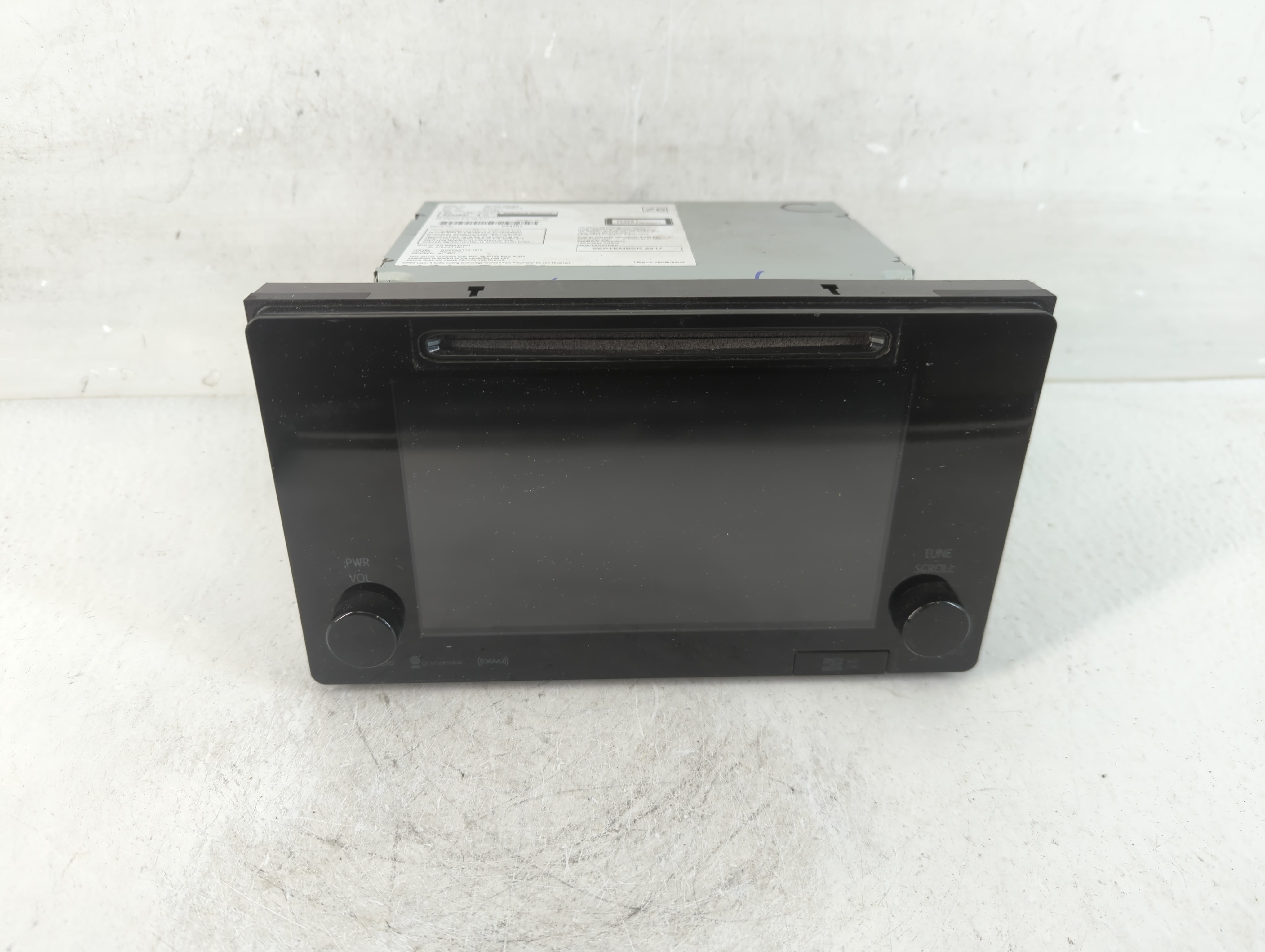 Picture of 2016-2017 Toyota Sienna Am Fm Cd Player Radio Receiver 913307