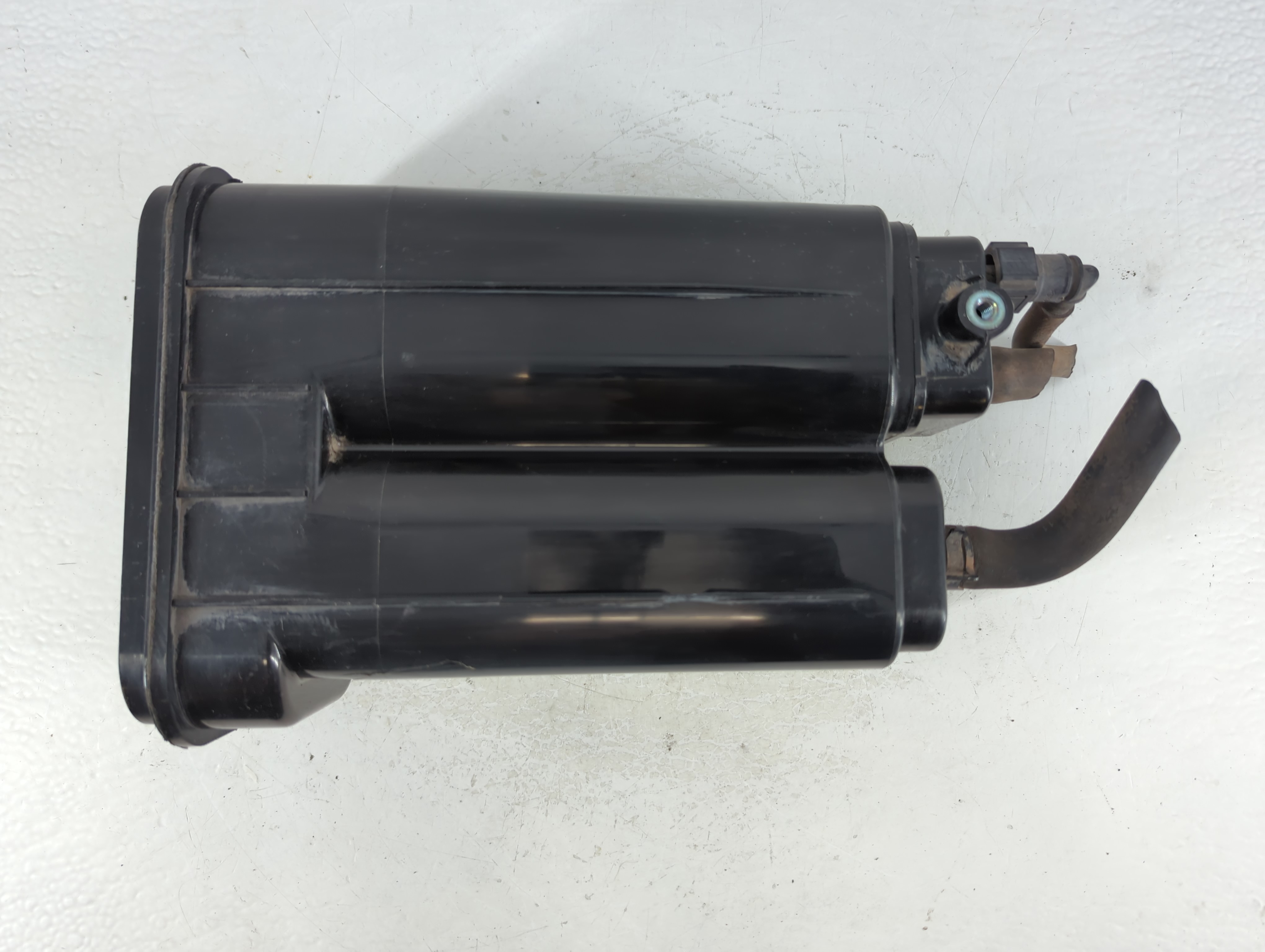 2015 Kia Soul Fuel Vapor Charcoal Canister 913338 - Oemusedautoparts1.com