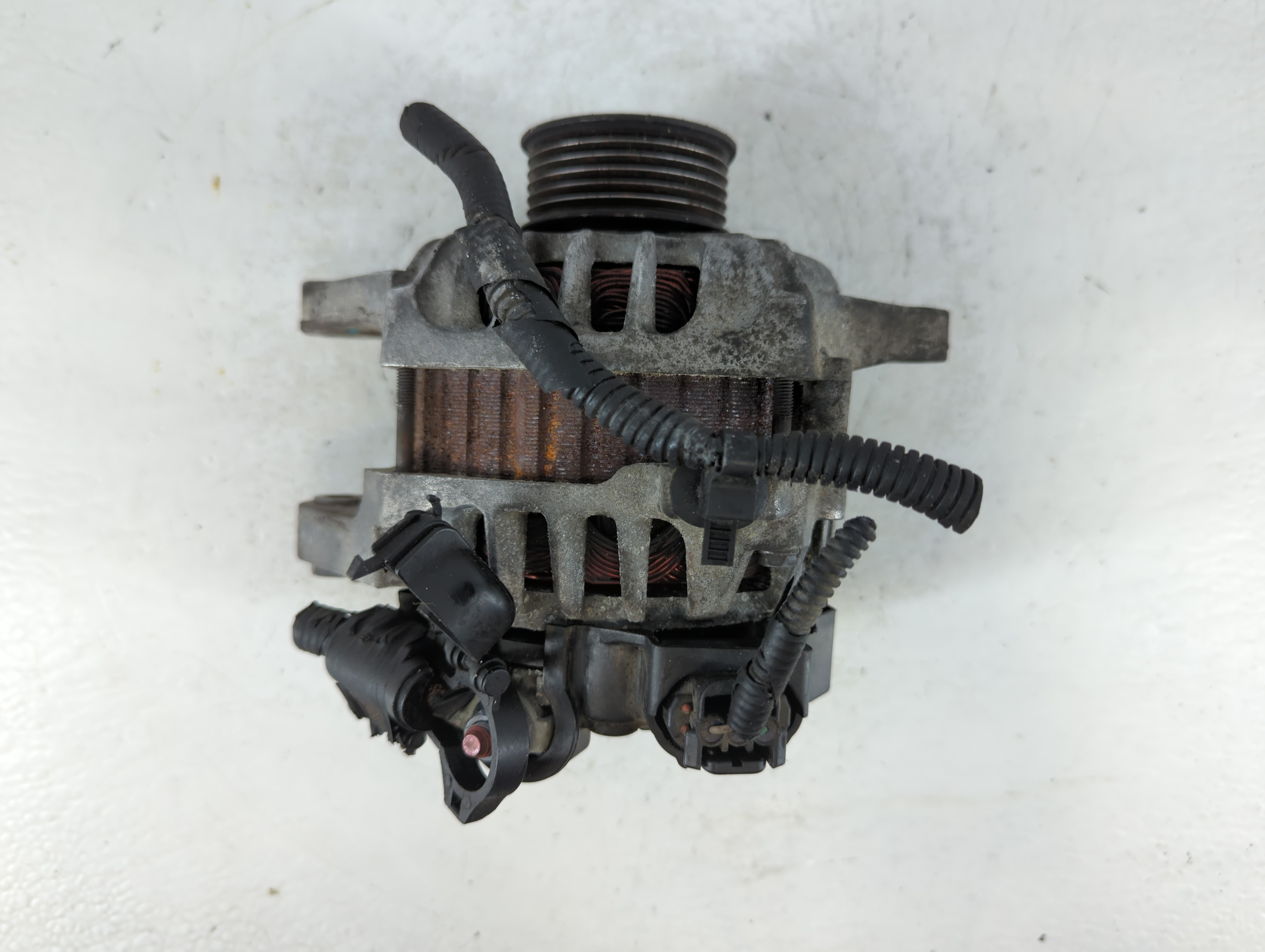2012 Hyundai Accent Alternator Generator Charging Assembly Engine Oem 913363 - Oemusedautoparts1.com