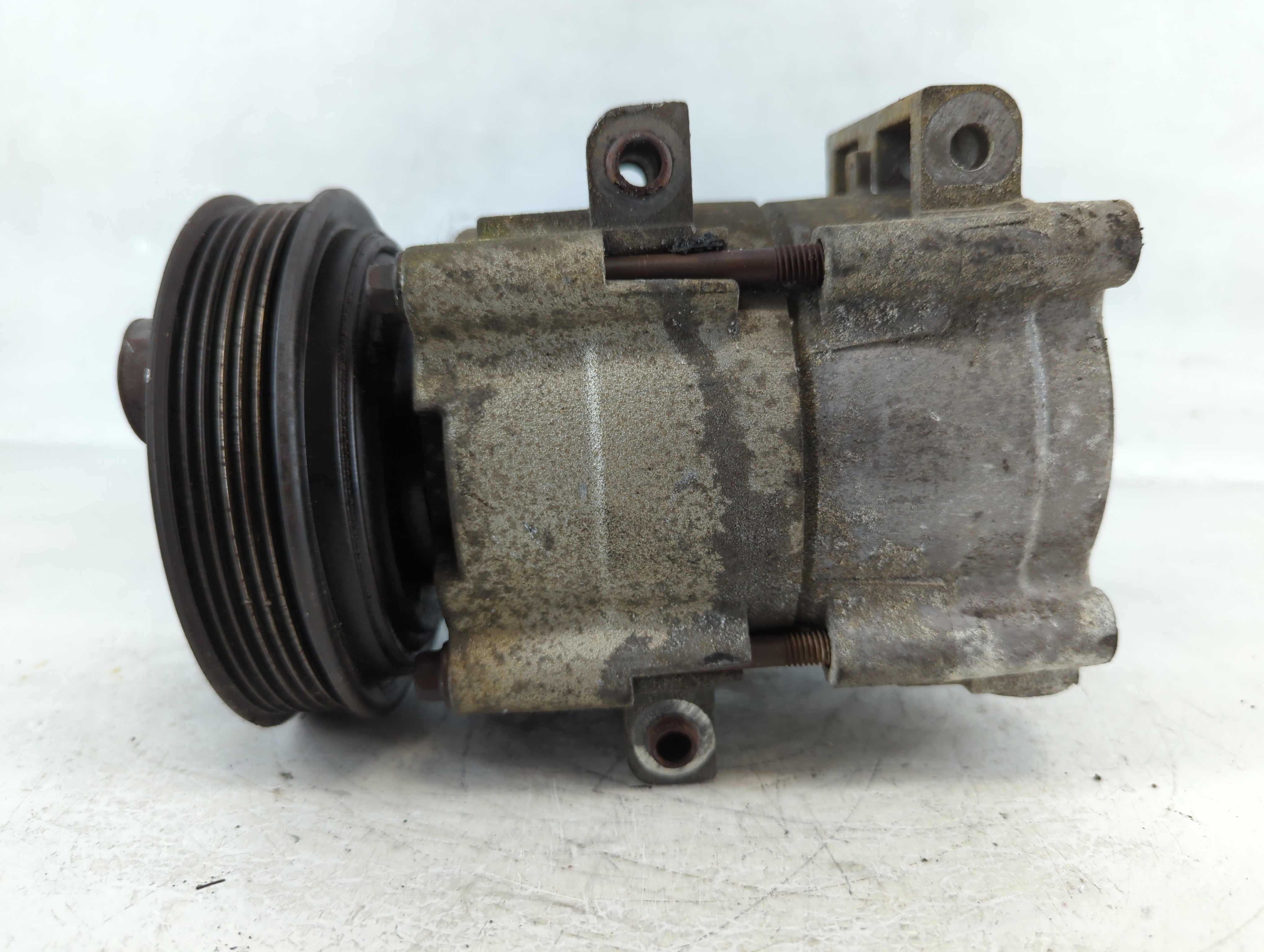 2004-2007 Ford Focus Air Conditioning A/c Ac Compressor Oem 913550 - Oemusedautoparts1.com