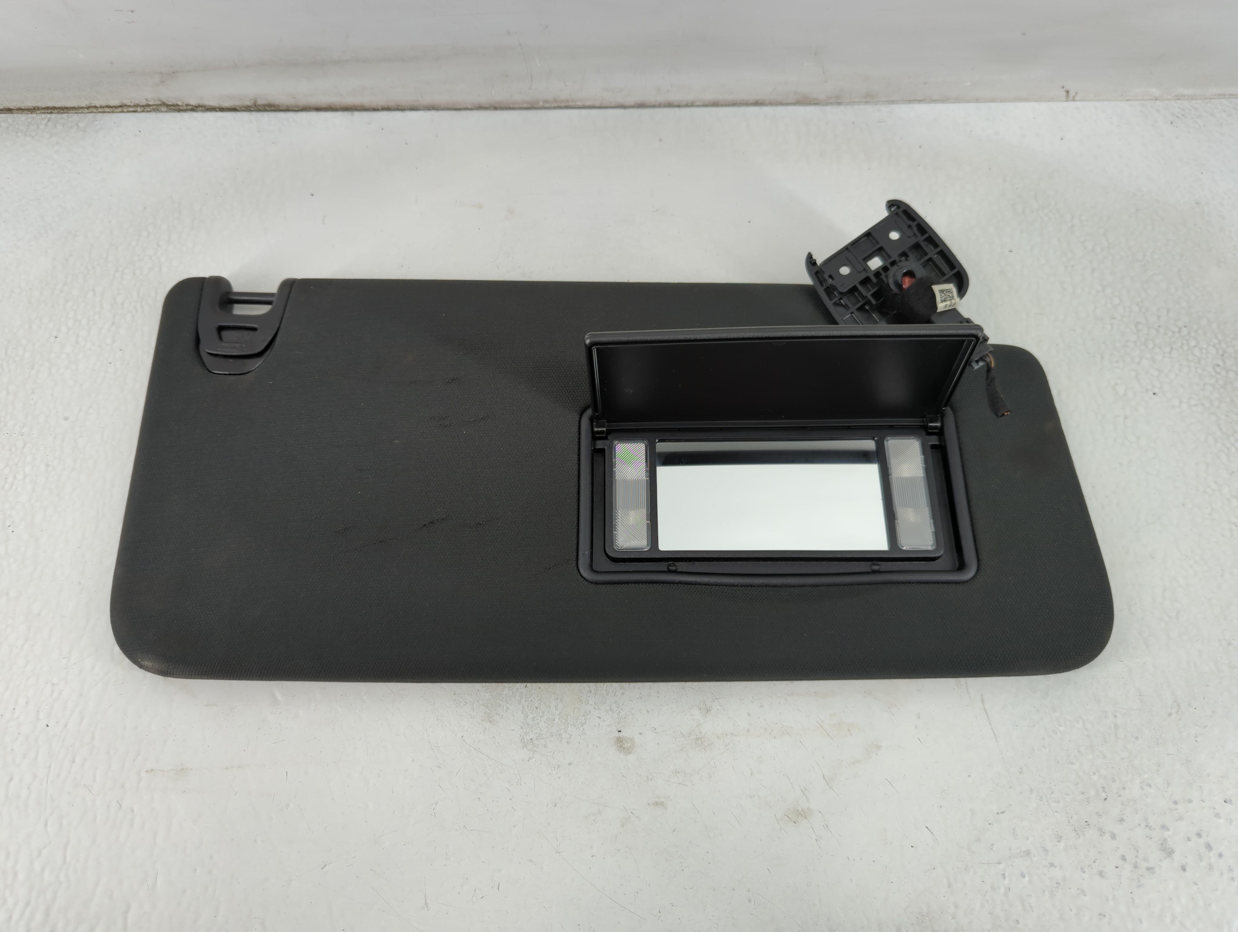 Picture of Dodge Ram 1500 Passenger Sun Visor Mirror Right Sunvisor Black 913600
