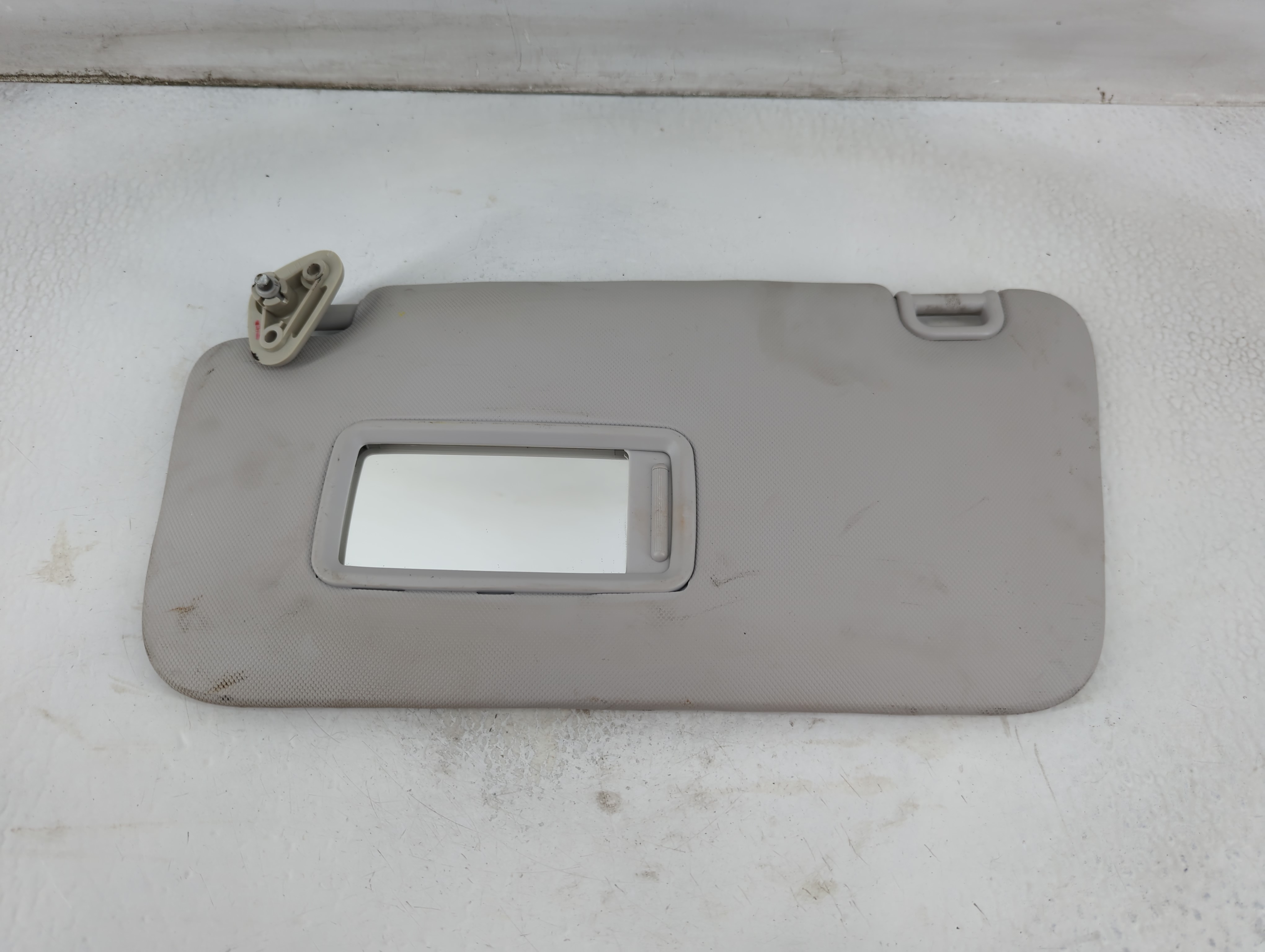 2011 Subaru Forester Driver Sun Visor Mirror Left Sunvisor Light Grey 913606 - Oemusedautoparts1.com