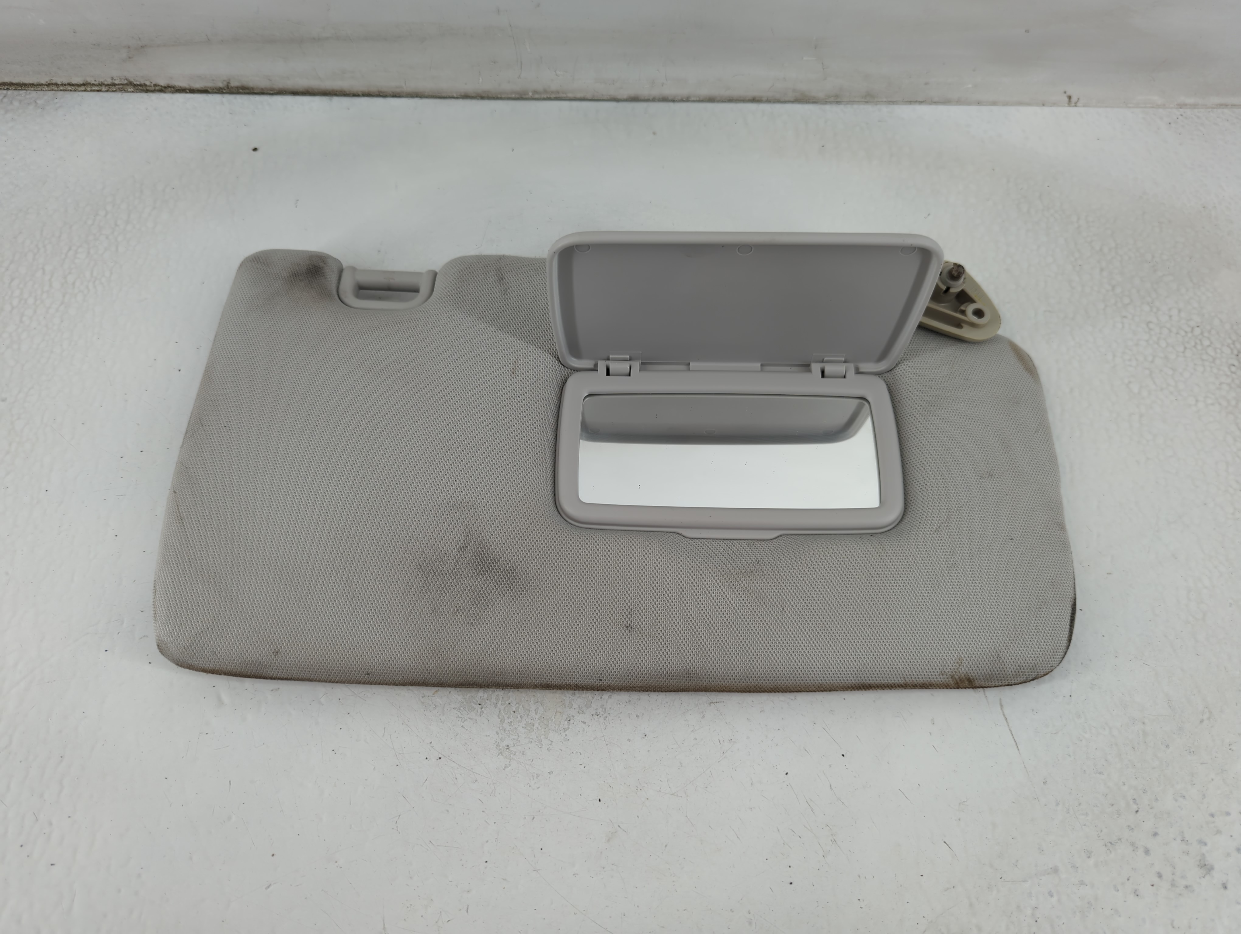 2015 Subaru Forester Passenger Sun Visor Mirror Right Sunvisor Grey 913610 - Oemusedautoparts1.com