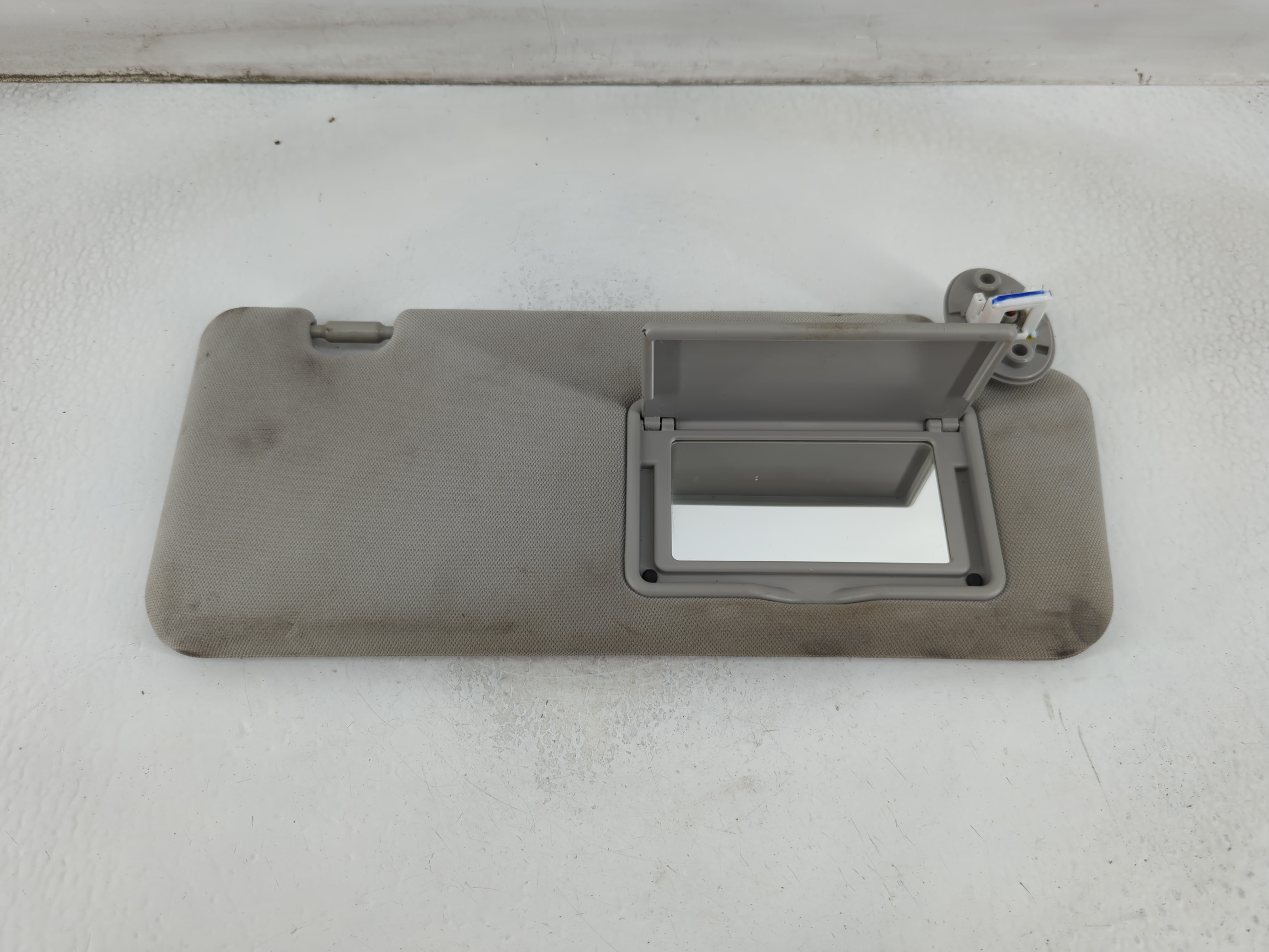 2020-2022 Toyota Highlander Passenger Sun Visor Mirror Right Sunvisor 913626 - Oemusedautoparts1.com