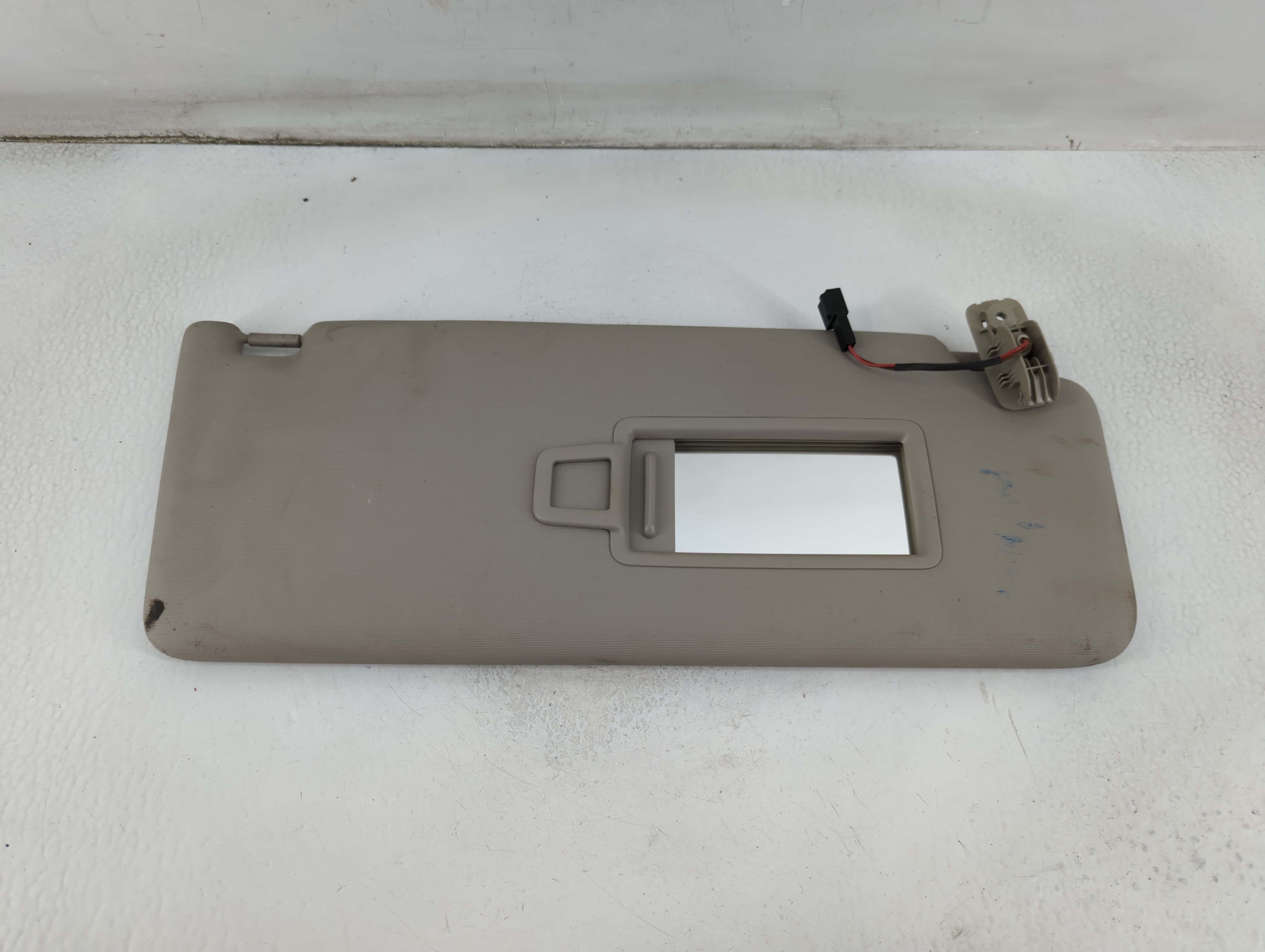 Volkswagen Atlas Passenger Sun Visor Mirror Right Sunvisor Grey 913629 - Oemusedautoparts1.com