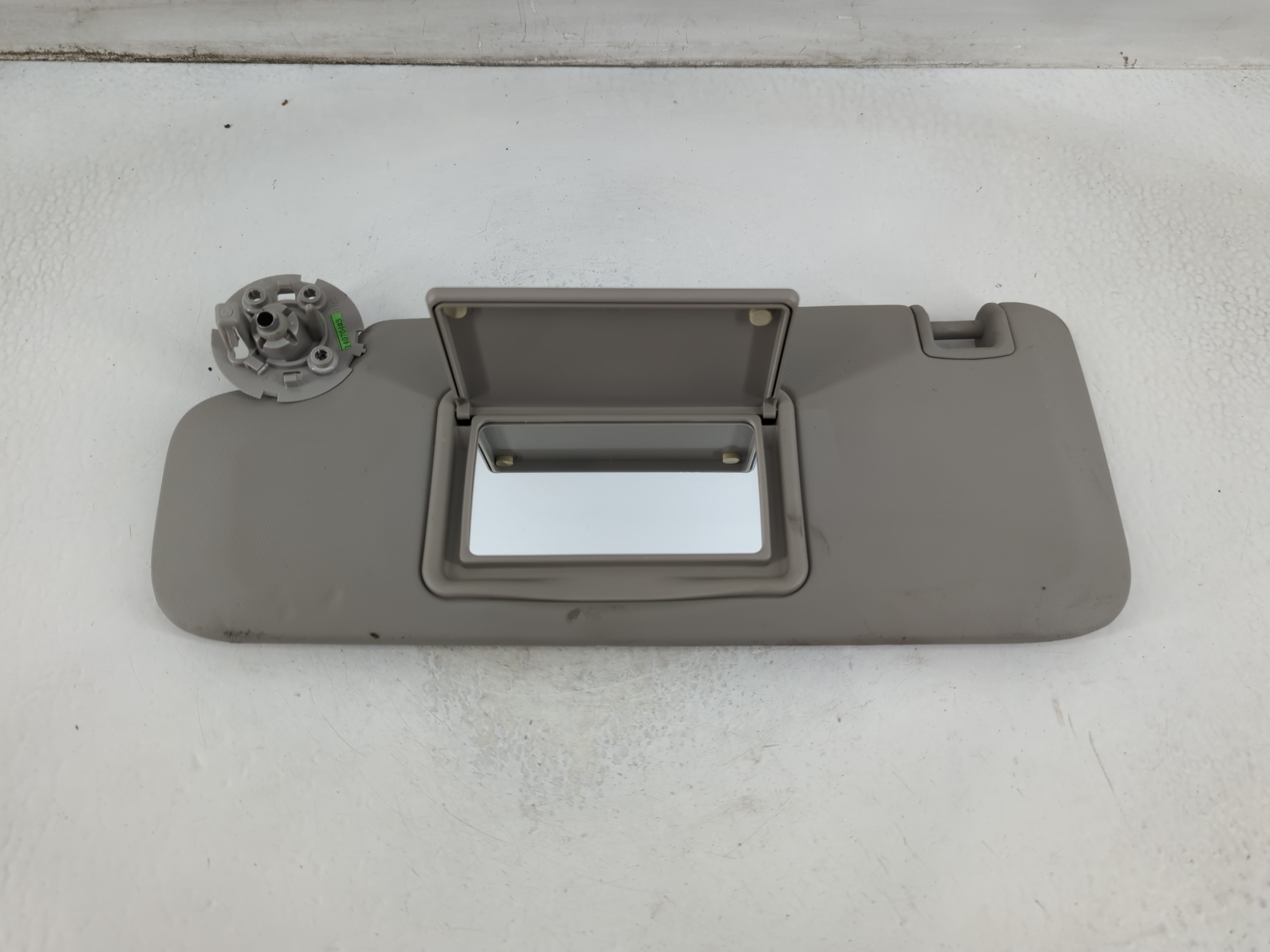 2011-2016 Chevrolet Cruze Driver Sun Visor Mirror Left Sunvisor Grey 913634 - Oemusedautoparts1.com
