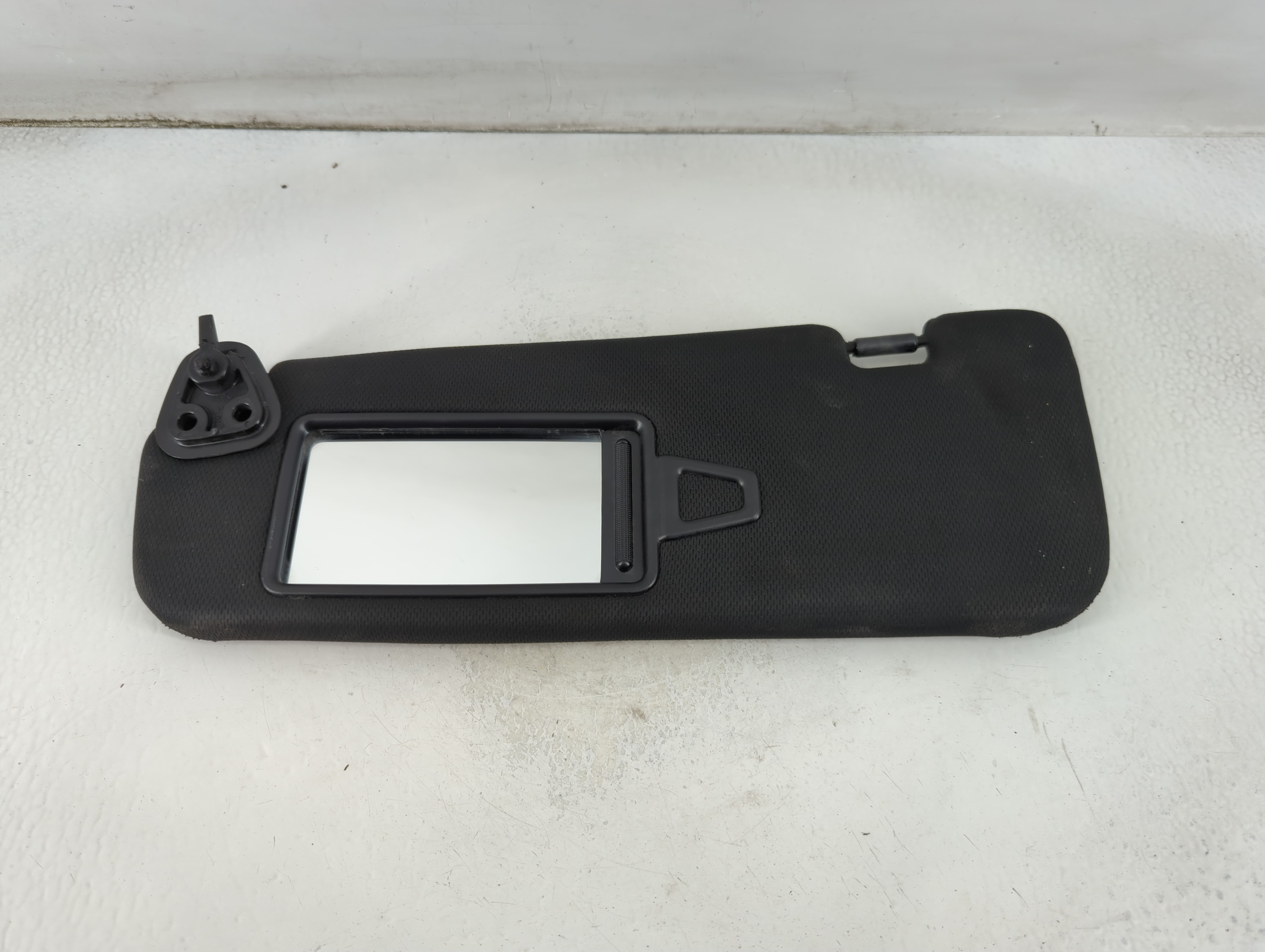 2009-2014 Hyundai Genesis Driver Sun Visor Mirror Left Sunvisor Black 913637 - Oemusedautoparts1.com