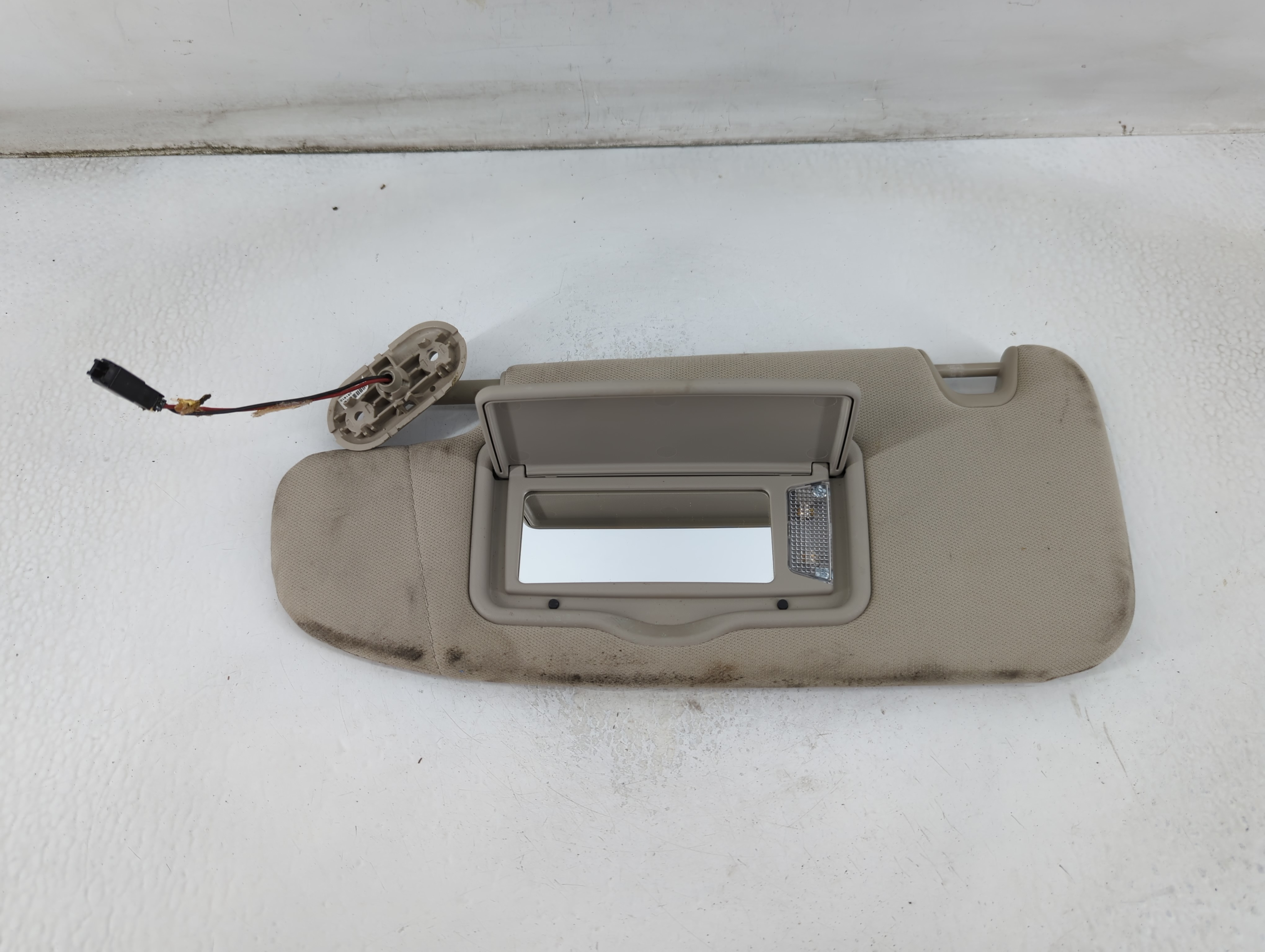 2010-2012 Ford Fusion Driver Sun Visor Mirror Left Sunvisor Grey 913639 - Oemusedautoparts1.com