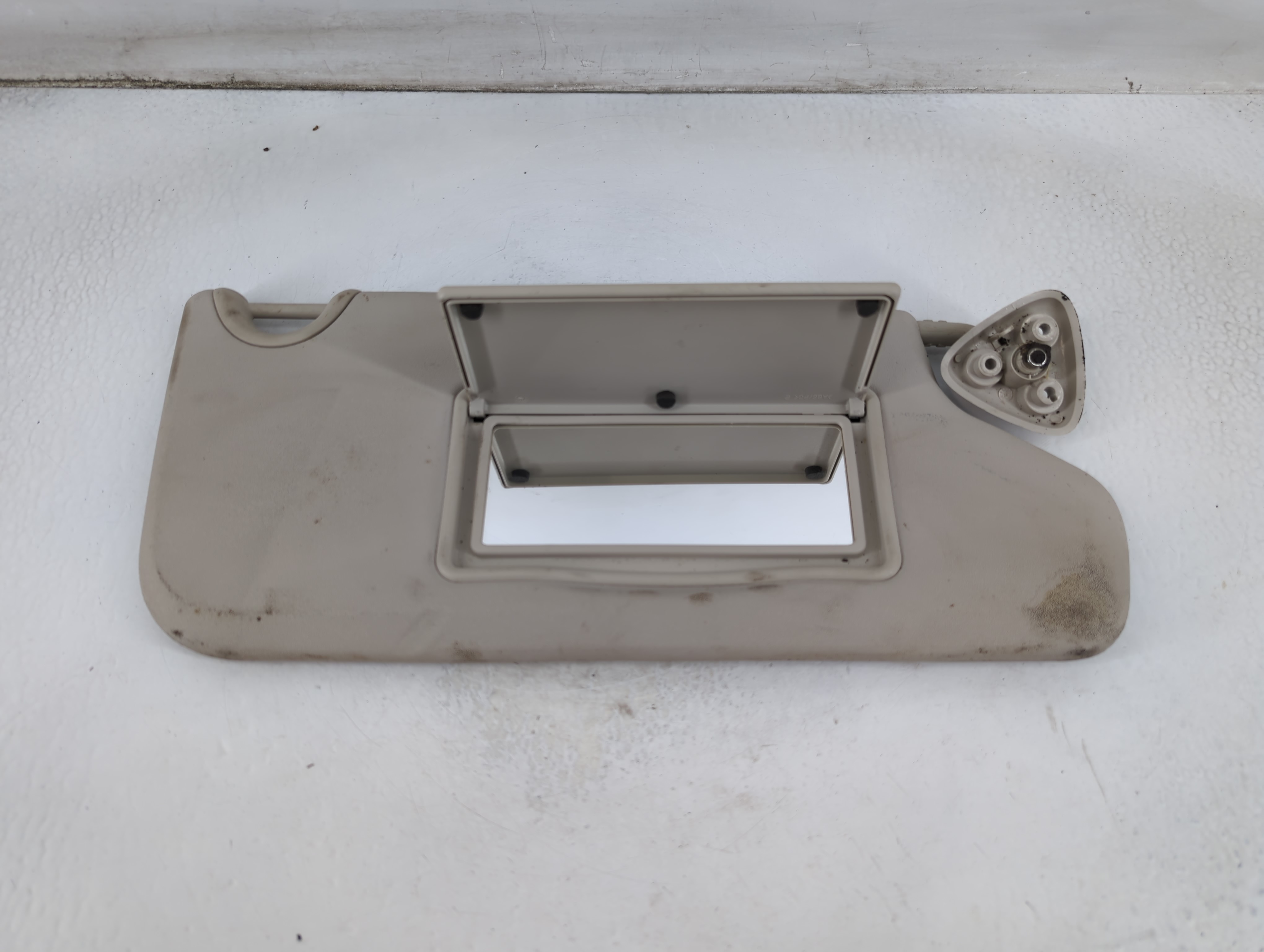 2012 Dodge Journey Passenger Sun Visor Mirror Right Sunvisor Grey 913642 - Oemusedautoparts1.com
