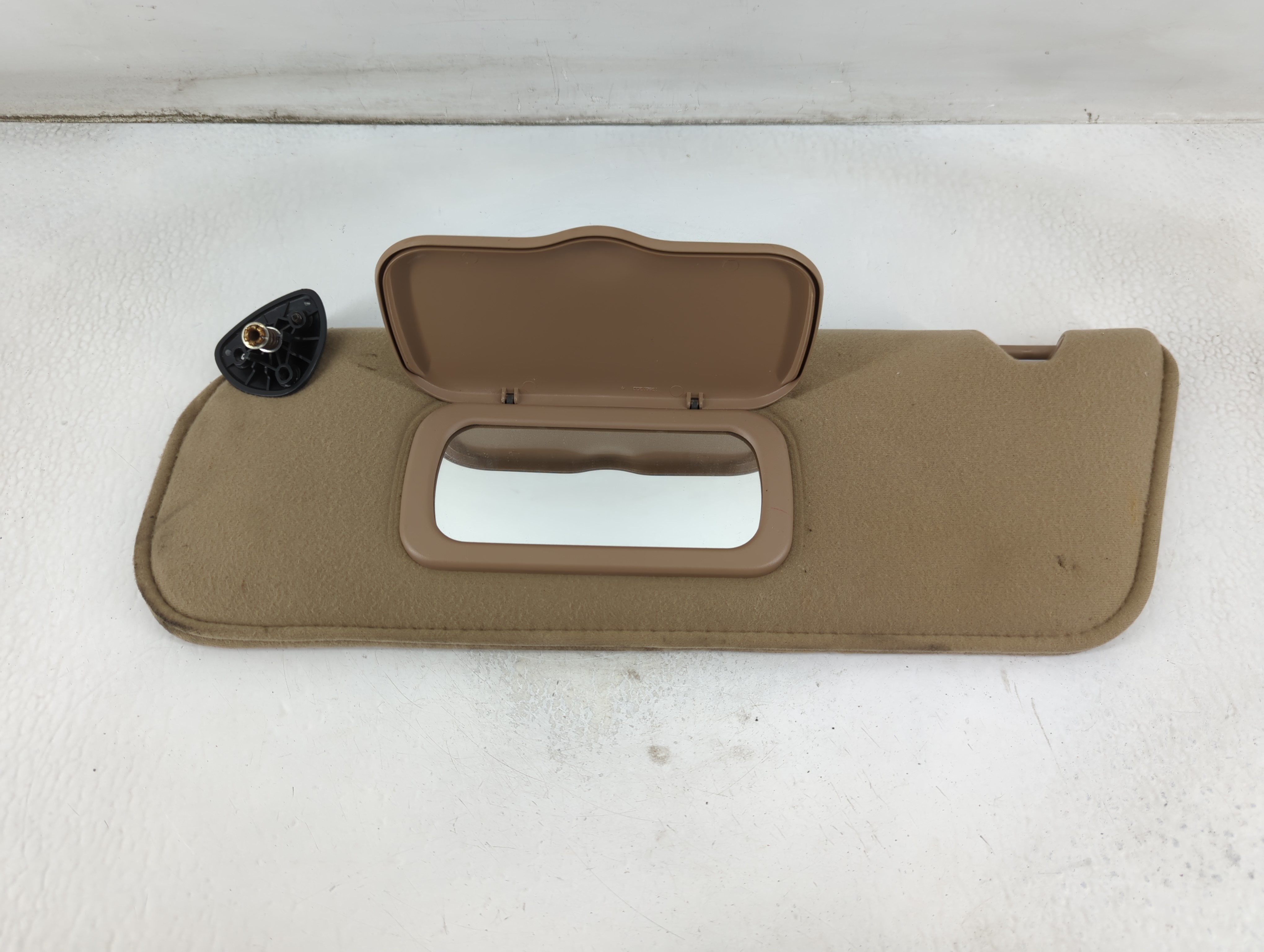 Ford Explorer Passenger Sun Visor Mirror Right Sunvisor Beige 913656 - Oemusedautoparts1.com