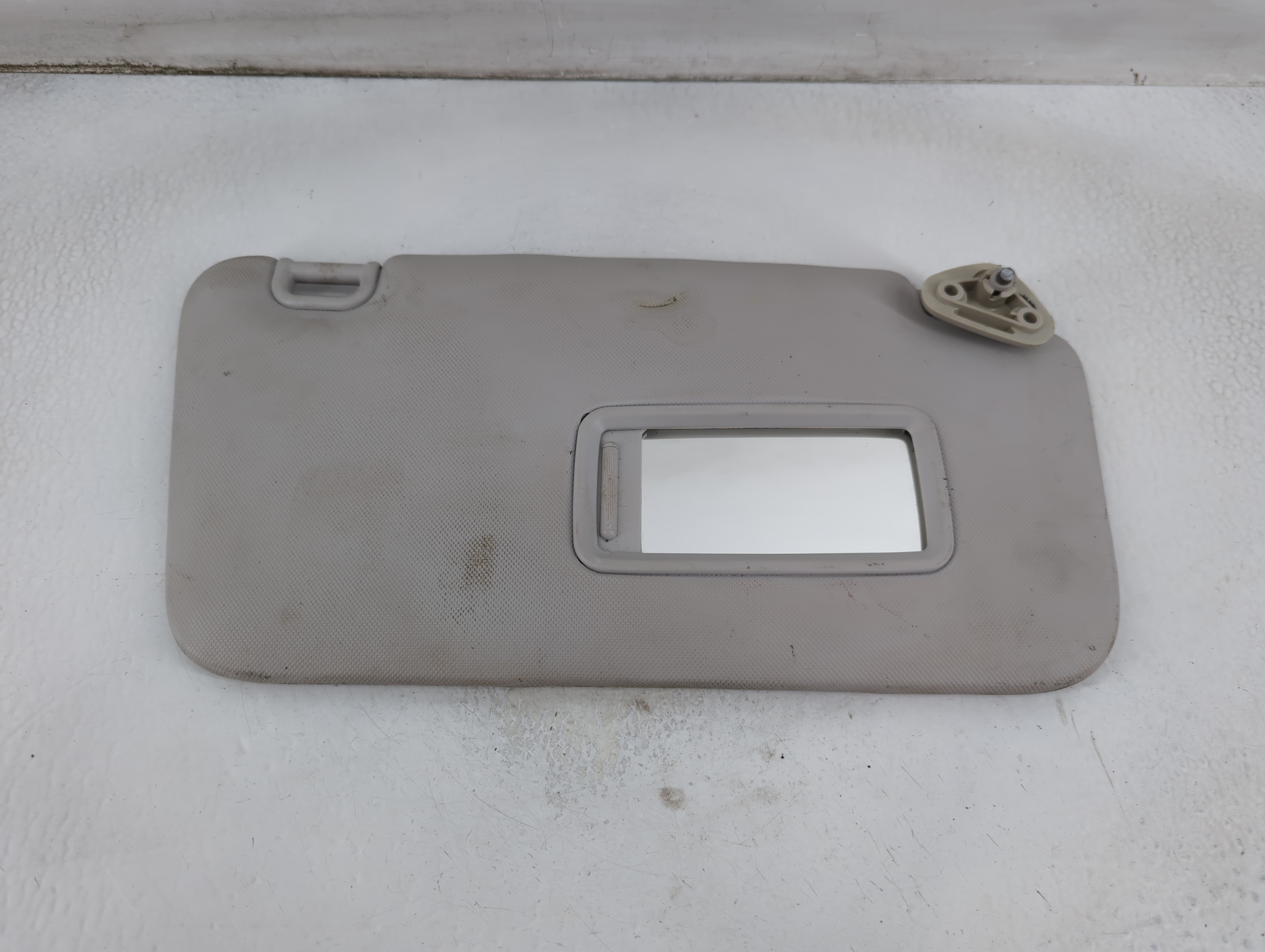 2011 Subaru Forester Passenger Sun Visor Mirror Right Sunvisor Grey 913661 - Oemusedautoparts1.com