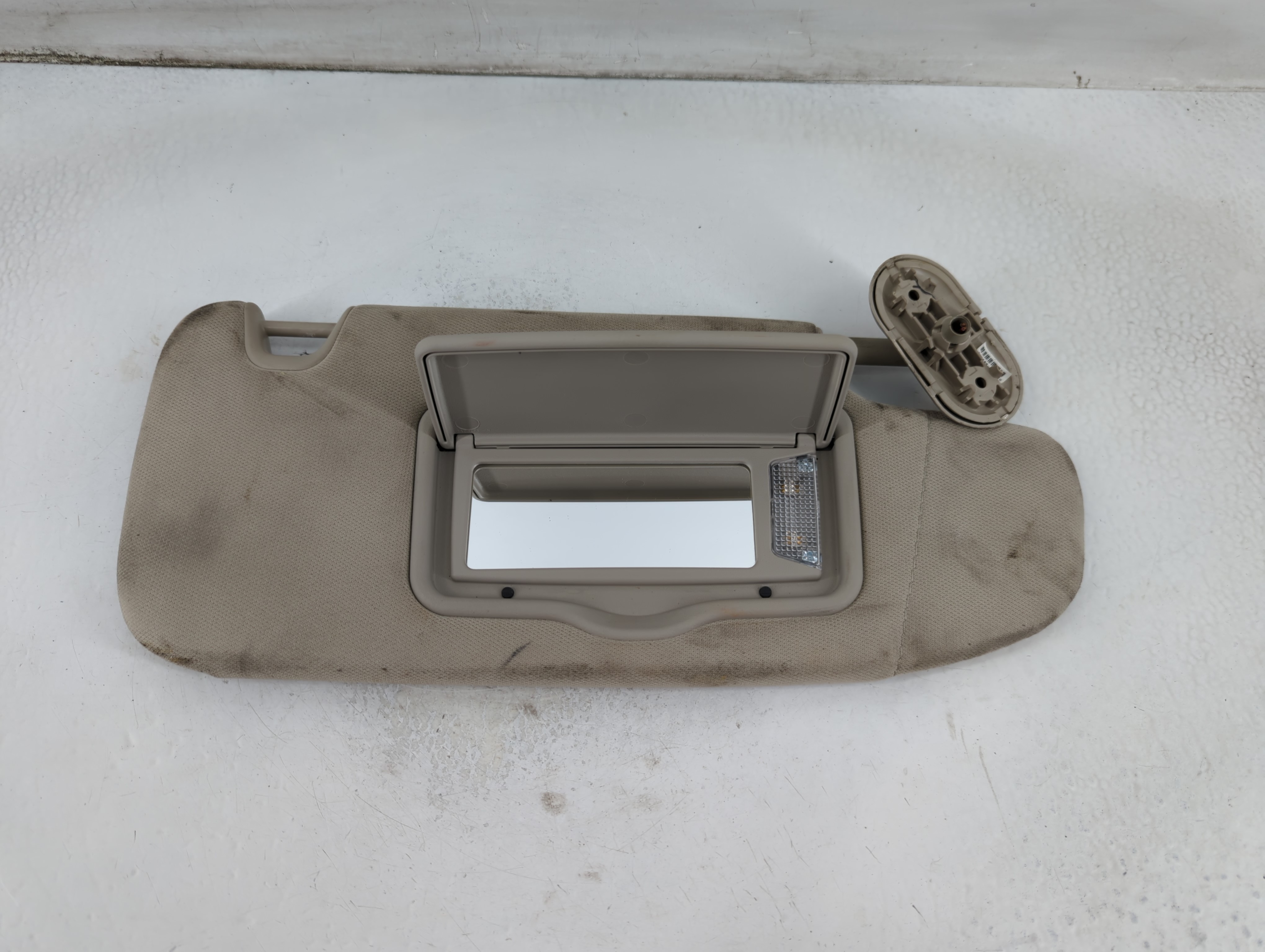 2010-2012 Ford Fusion Passenger Sun Visor Mirror Right Sunvisor Grey 913668 - Oemusedautoparts1.com