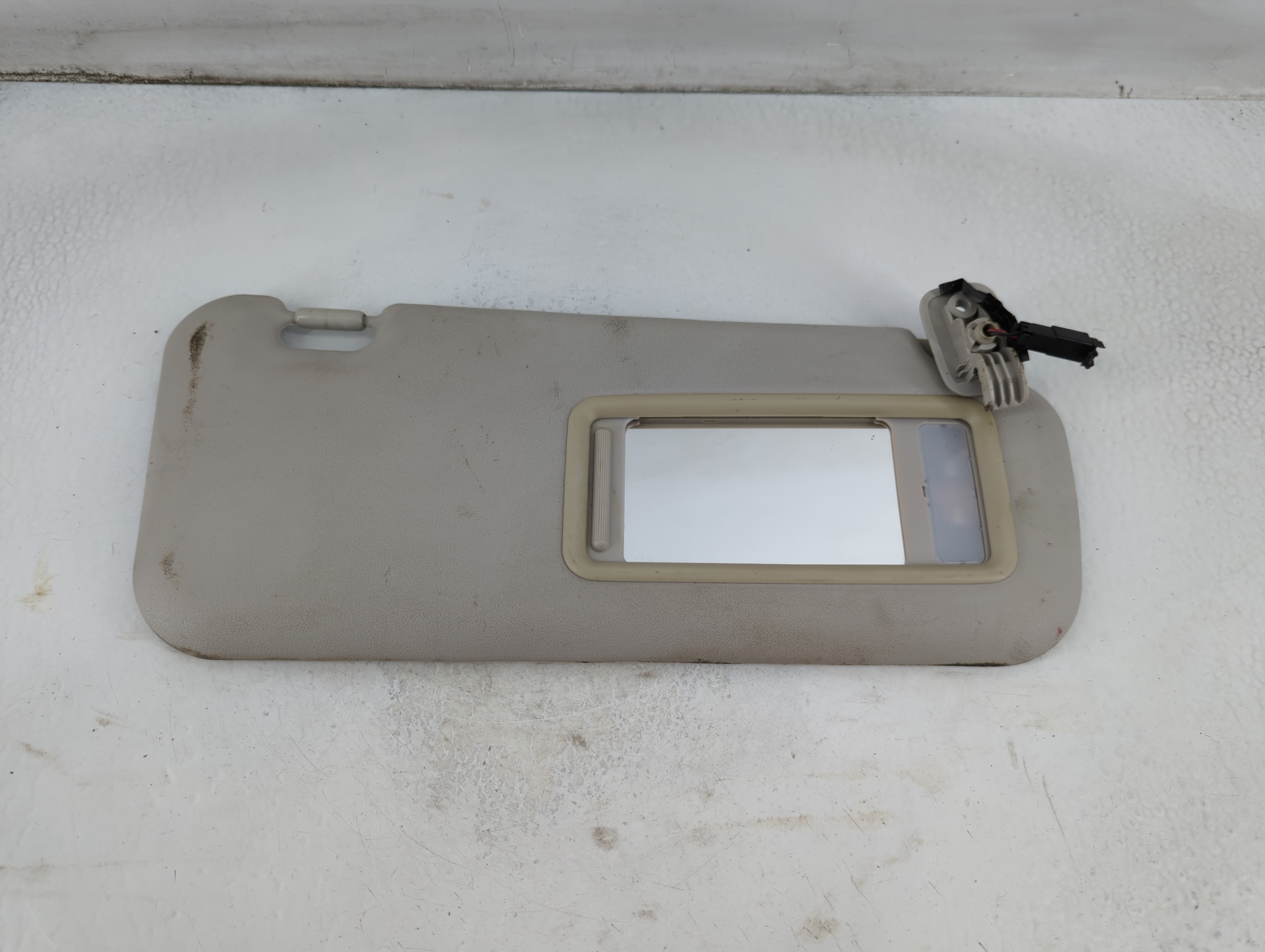 2010-2013 Mazda 3 Driver Sun Visor Mirror Left Sunvisor Grey 913673 - Oemusedautoparts1.com