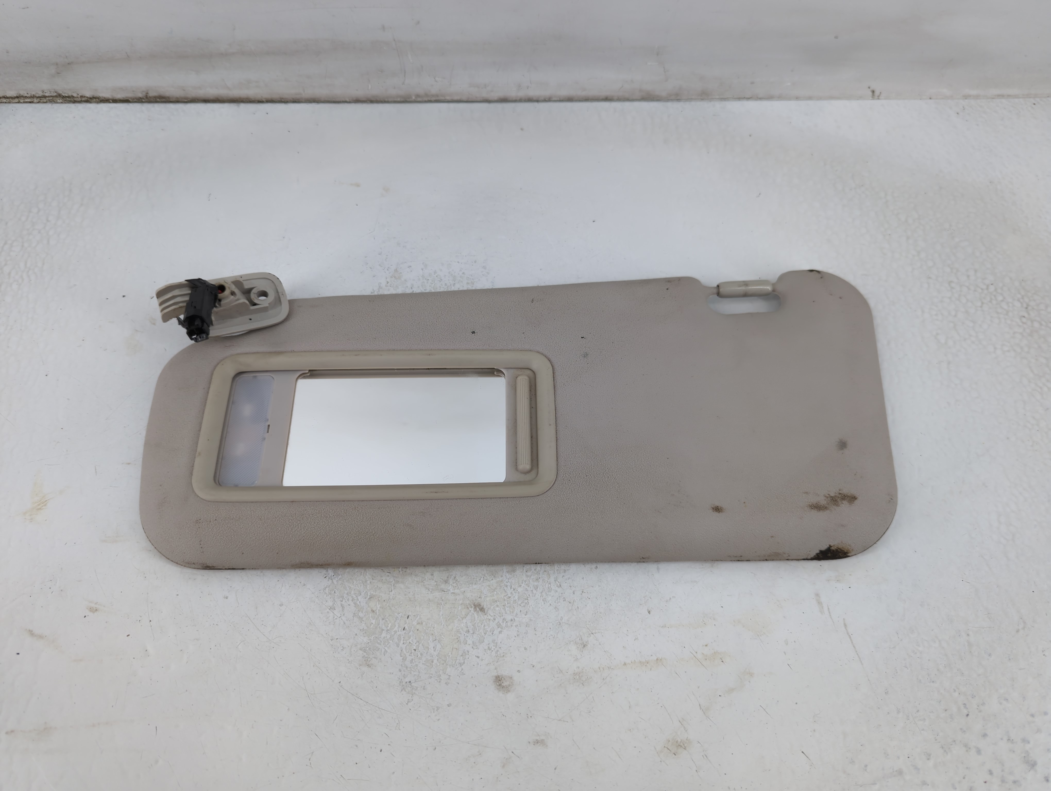 2010-2013 Mazda 3 Passenger Sun Visor Mirror Right Sunvisor Grey 913674 - Oemusedautoparts1.com