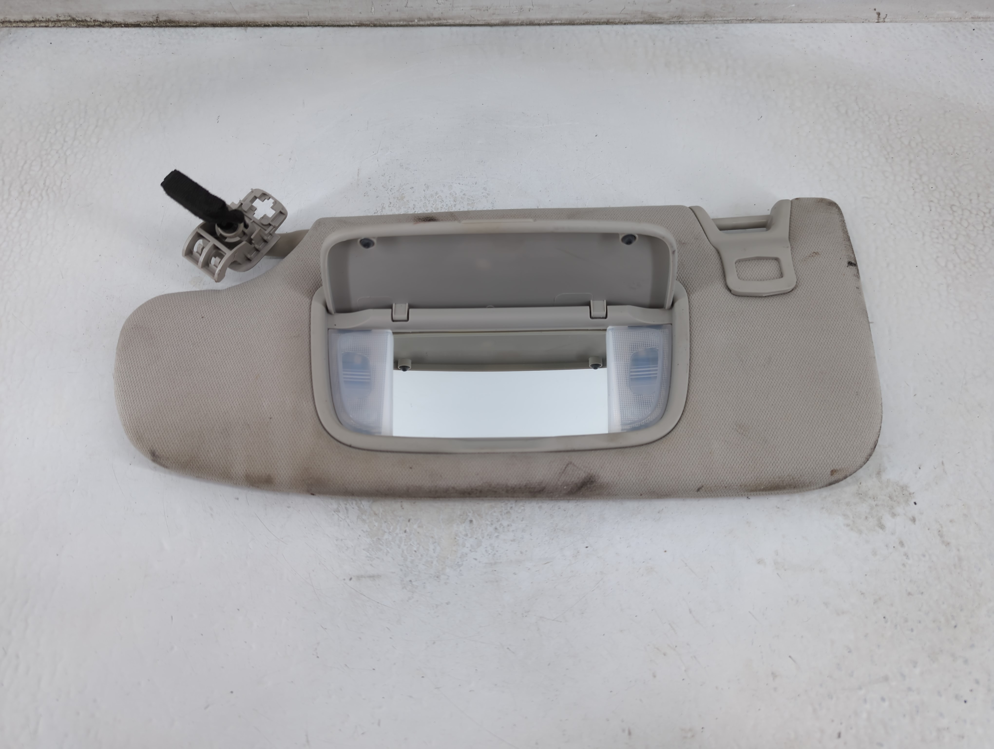 2015-2016 Ford Fusion Driver Sun Visor Mirror Left Sunvisor Gray 913697 - Oemusedautoparts1.com