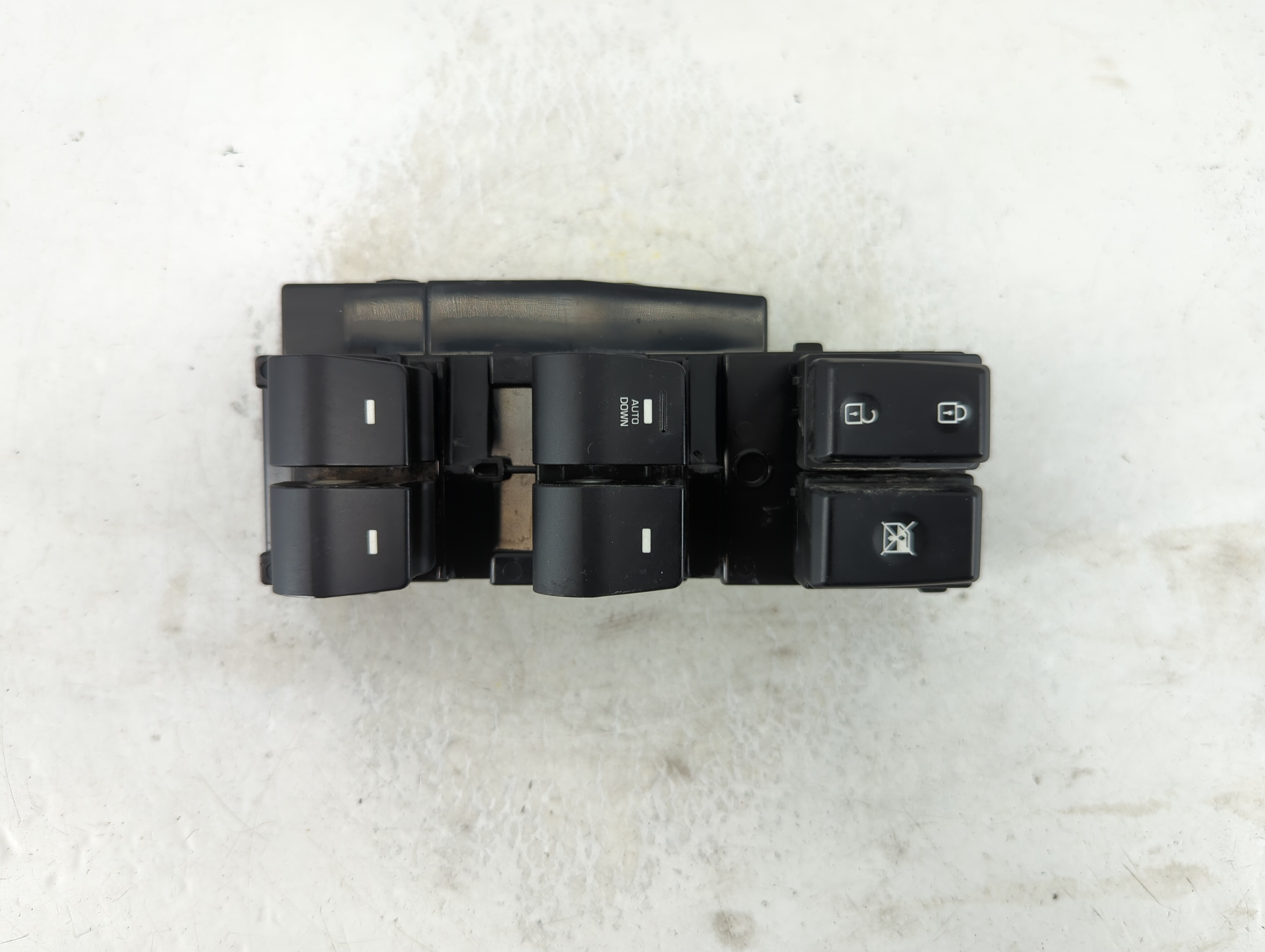 2017-2020 Hyundai Elantra Driver Left Door Master Power Window Switch 913721 - Oemusedautoparts1.com