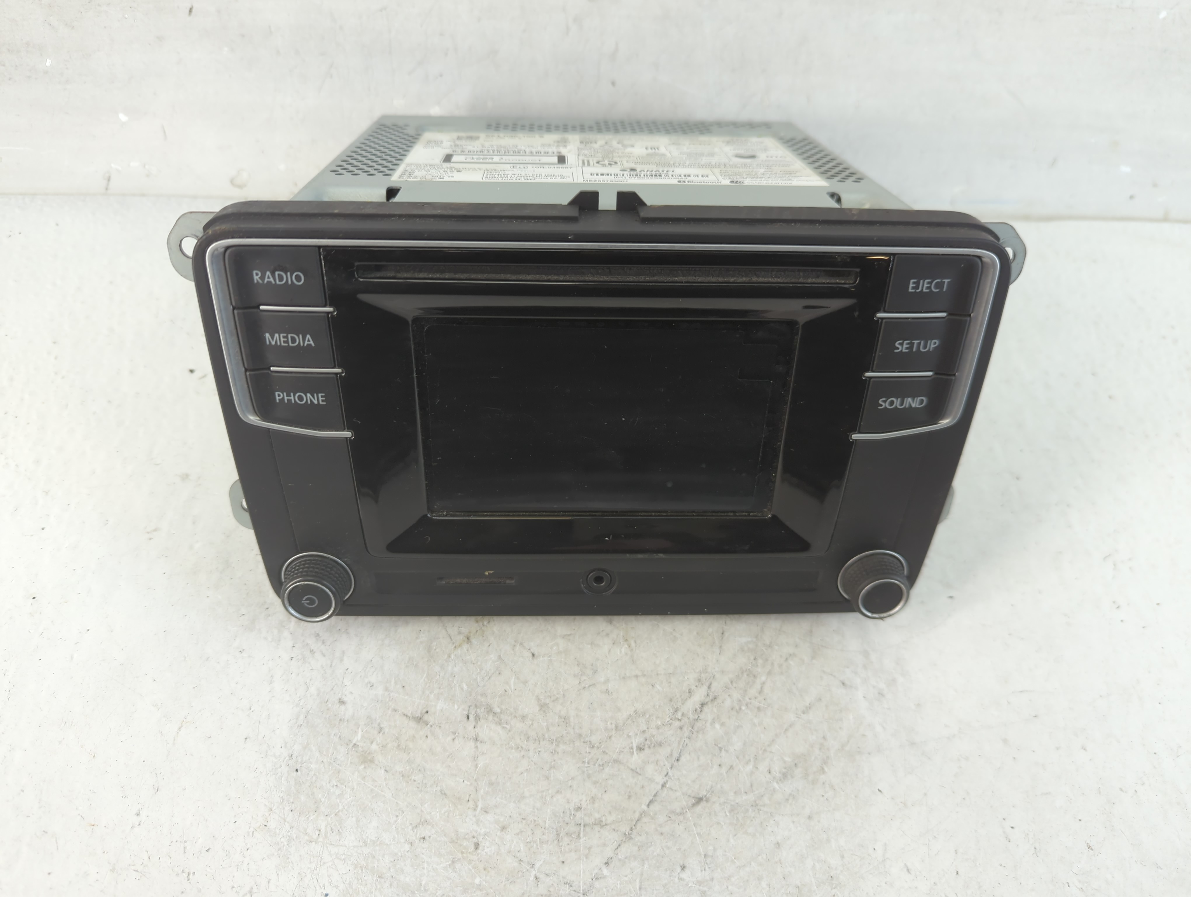 Volkswagen Jetta Am Fm Cd Player Radio Receiver 913773 - Oemusedautoparts1.com