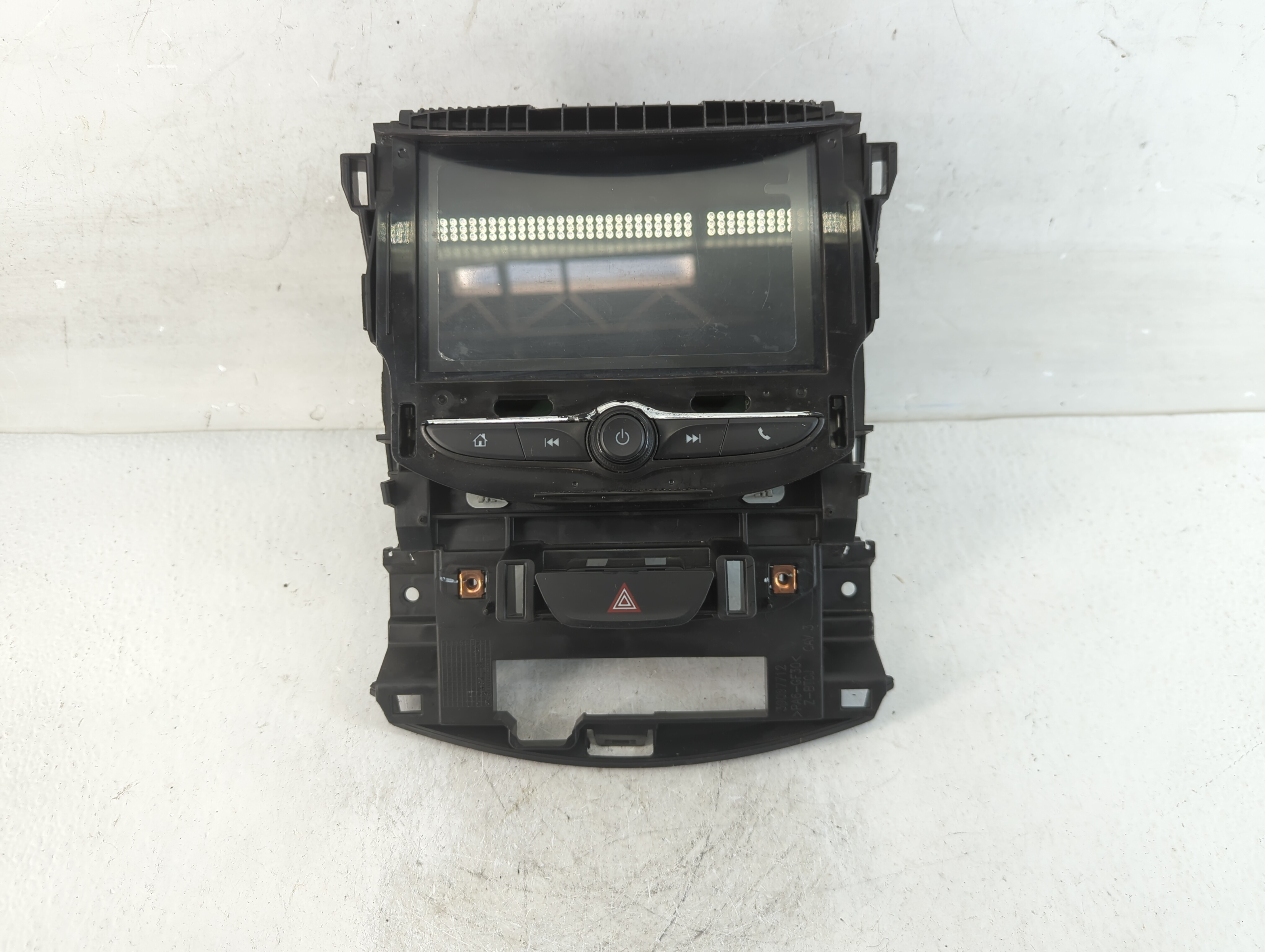 2017-2018 Chevrolet Cruze Am Fm Cd Player Radio Receiver 913775 - Oemusedautoparts1.com
