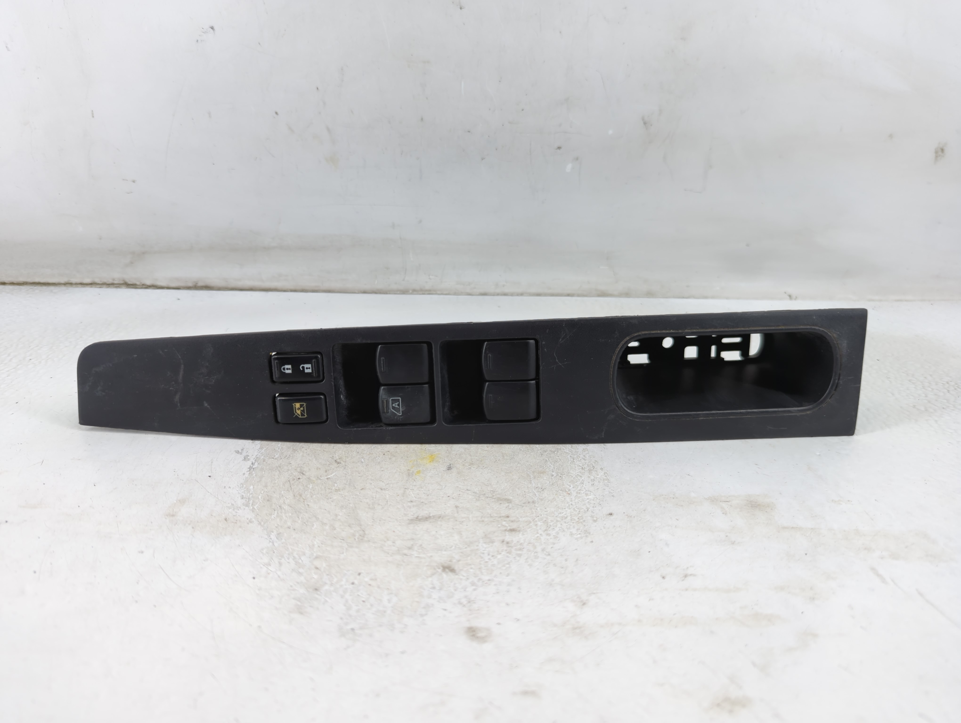 2007-2007 Nissan Sentra Driver Left Door Master Power Window Switch 913798 - Oemusedautoparts1.com