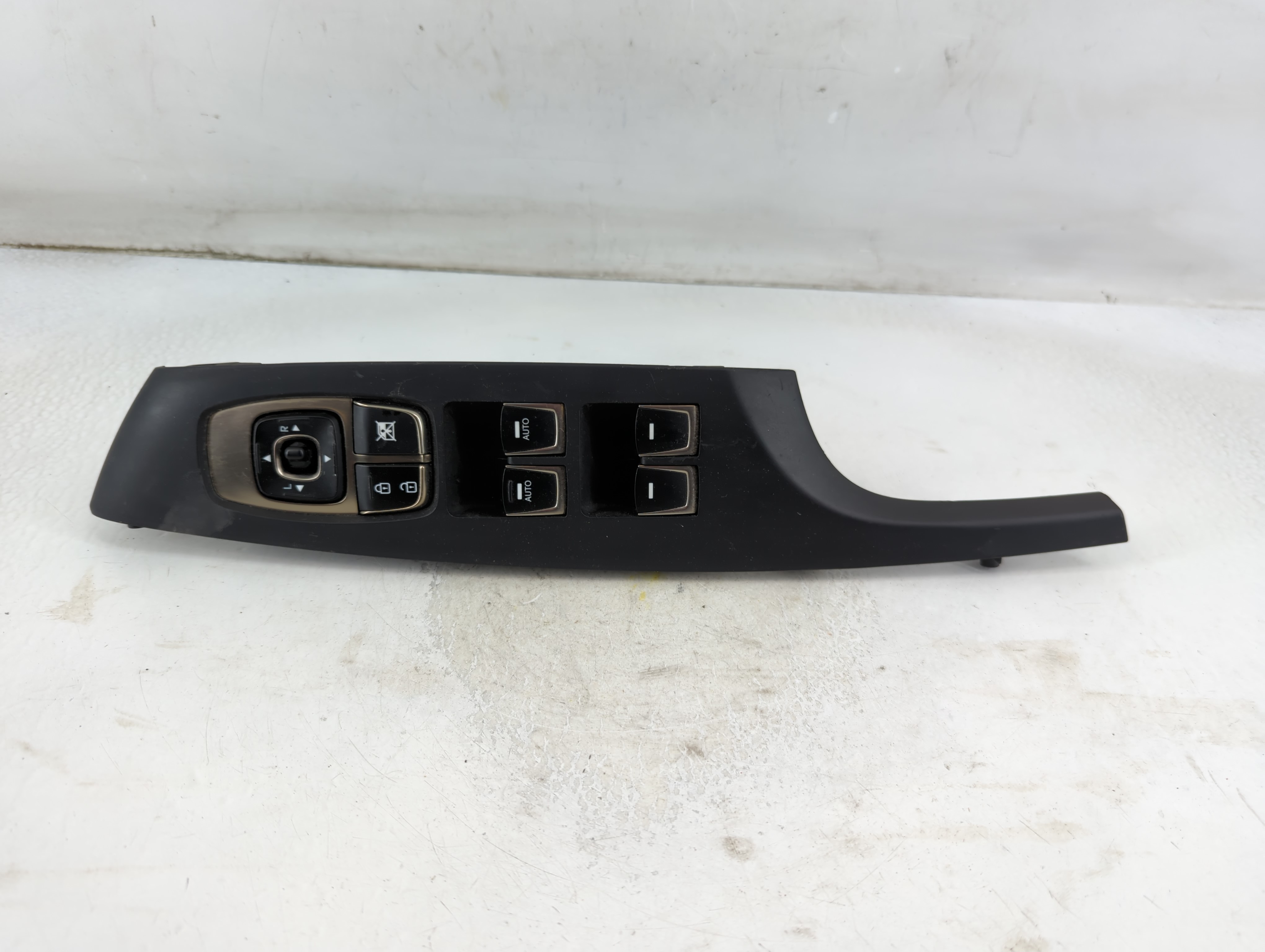 2012-2013 Hyundai Azera Driver Left Door Master Power Window Switch 913800 - Oemusedautoparts1.com